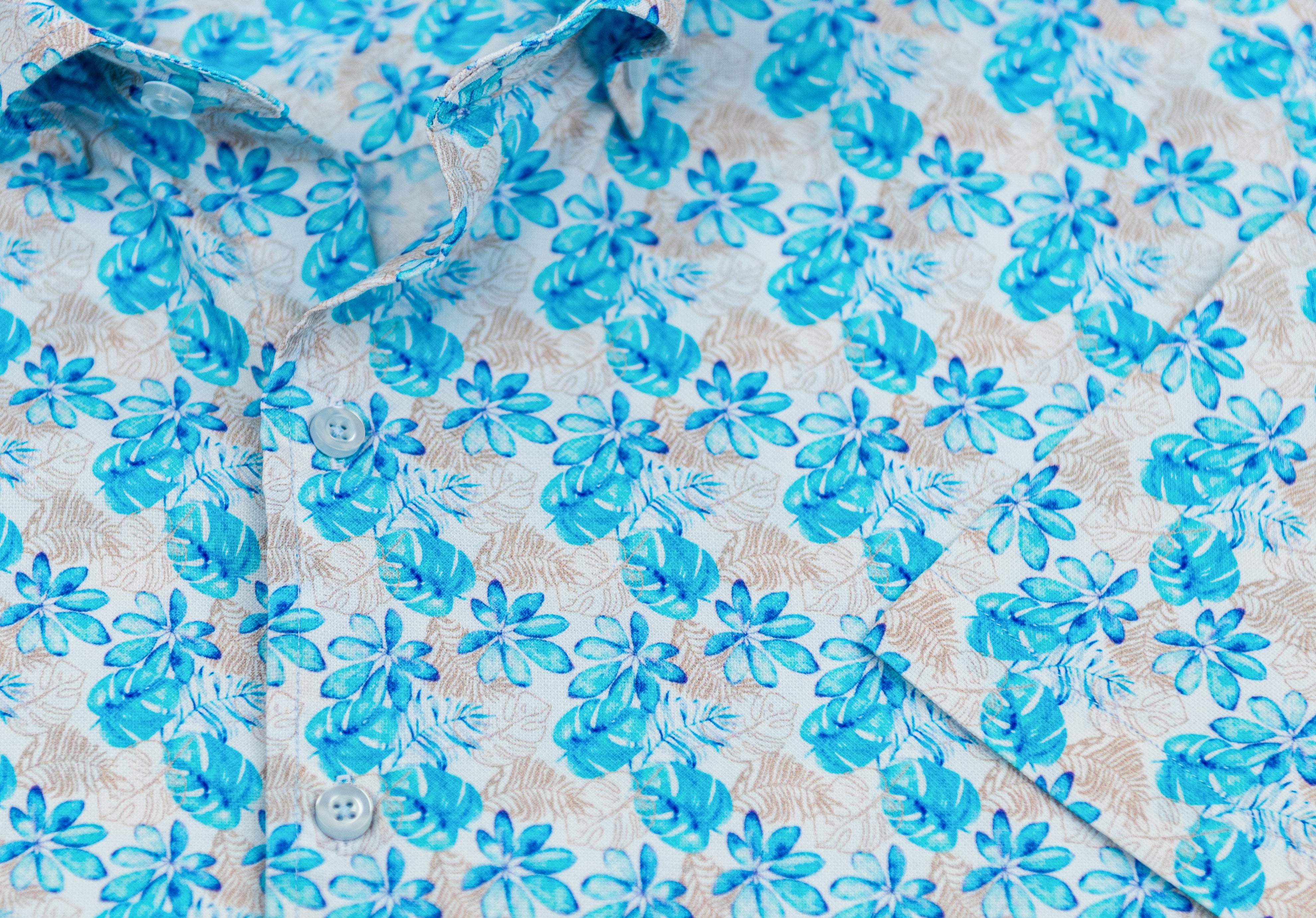 Wear Sierra Top Shelf Men's Cotton Short Sleeve Button Down Shirts in Blue Tropical Print