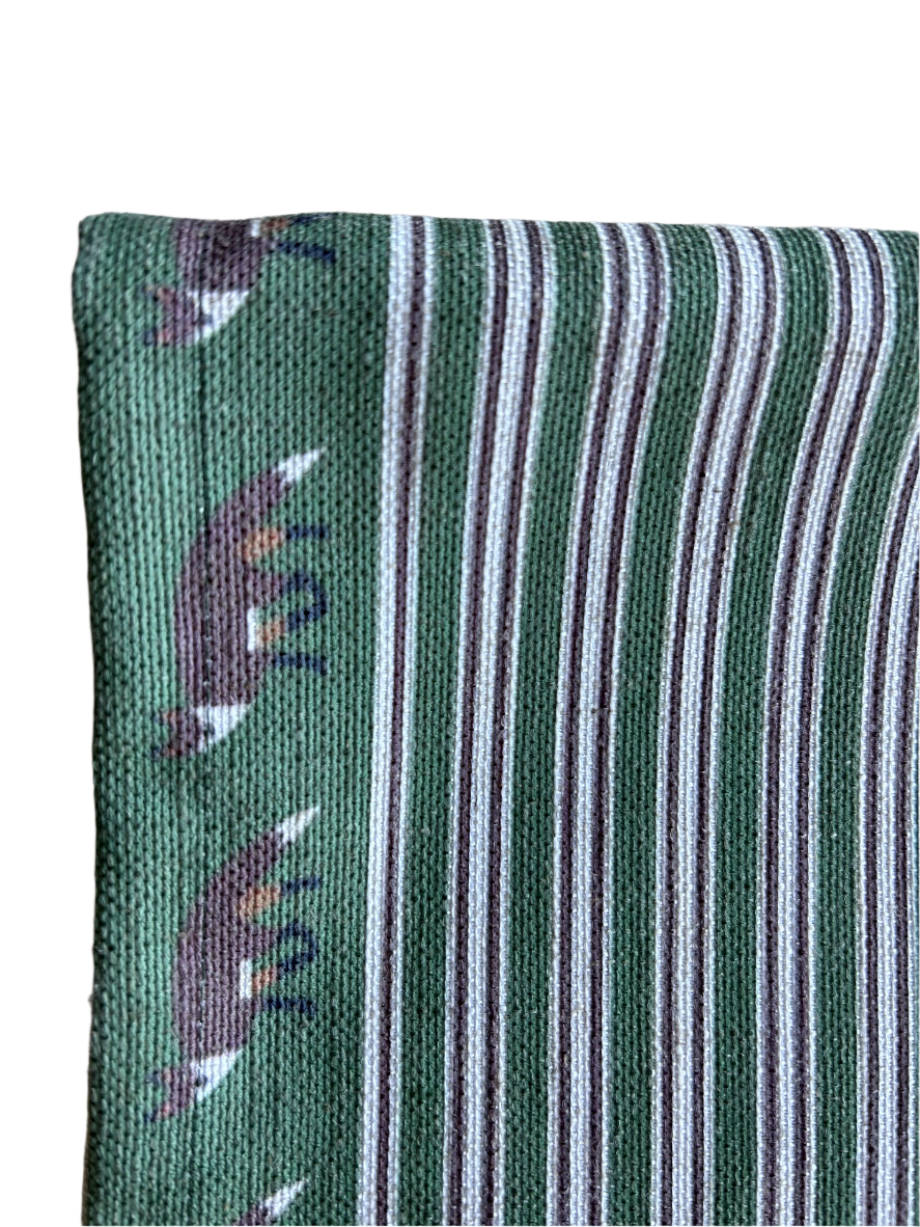 Fox Trot Pattern Linen-Feel Runner, Christmas Decorating in Classic Red and Hunter Green