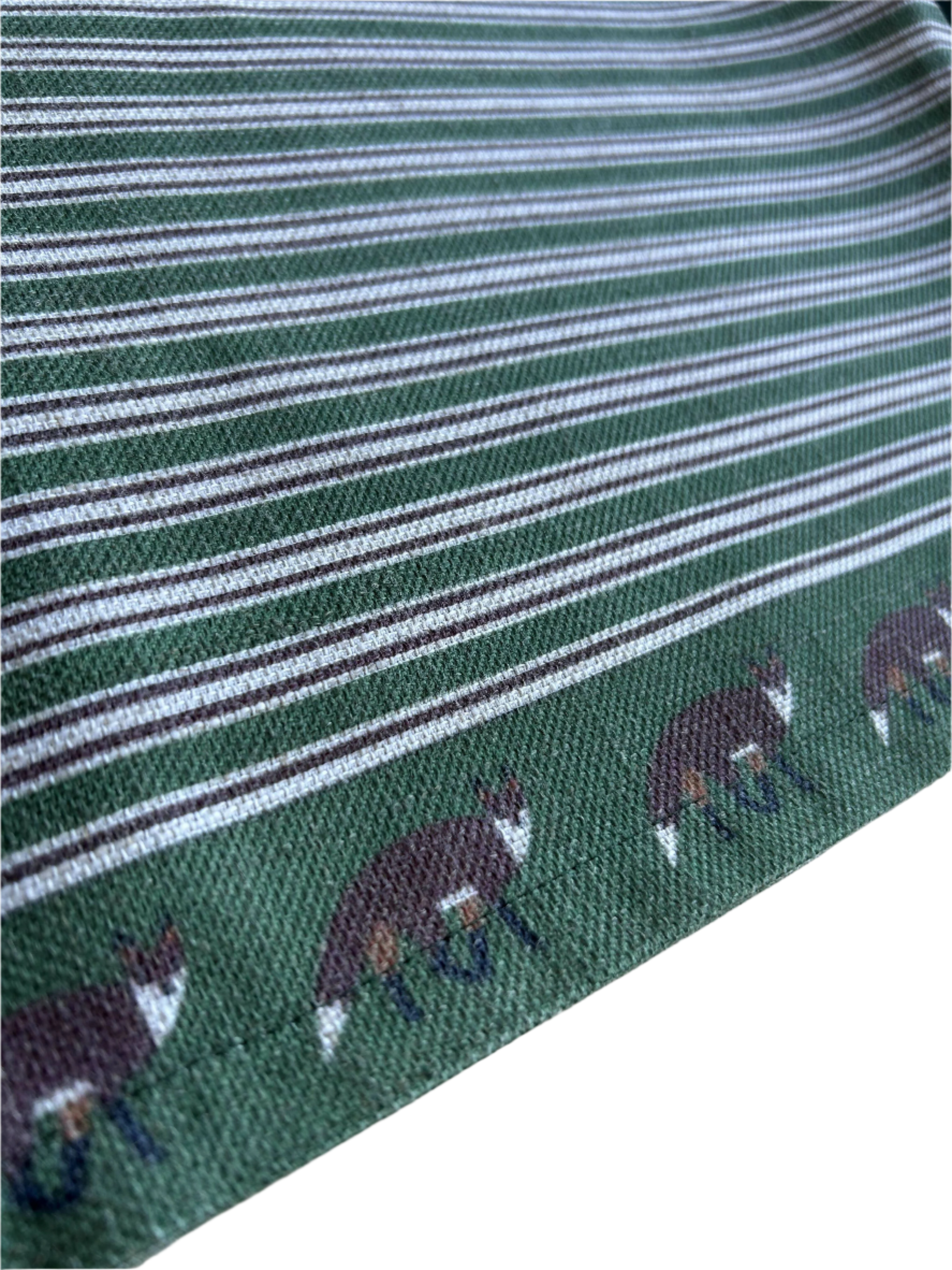 Fox Trot Pattern Linen-Feel Runner, Christmas Decorating in Classic Red and Hunter Green