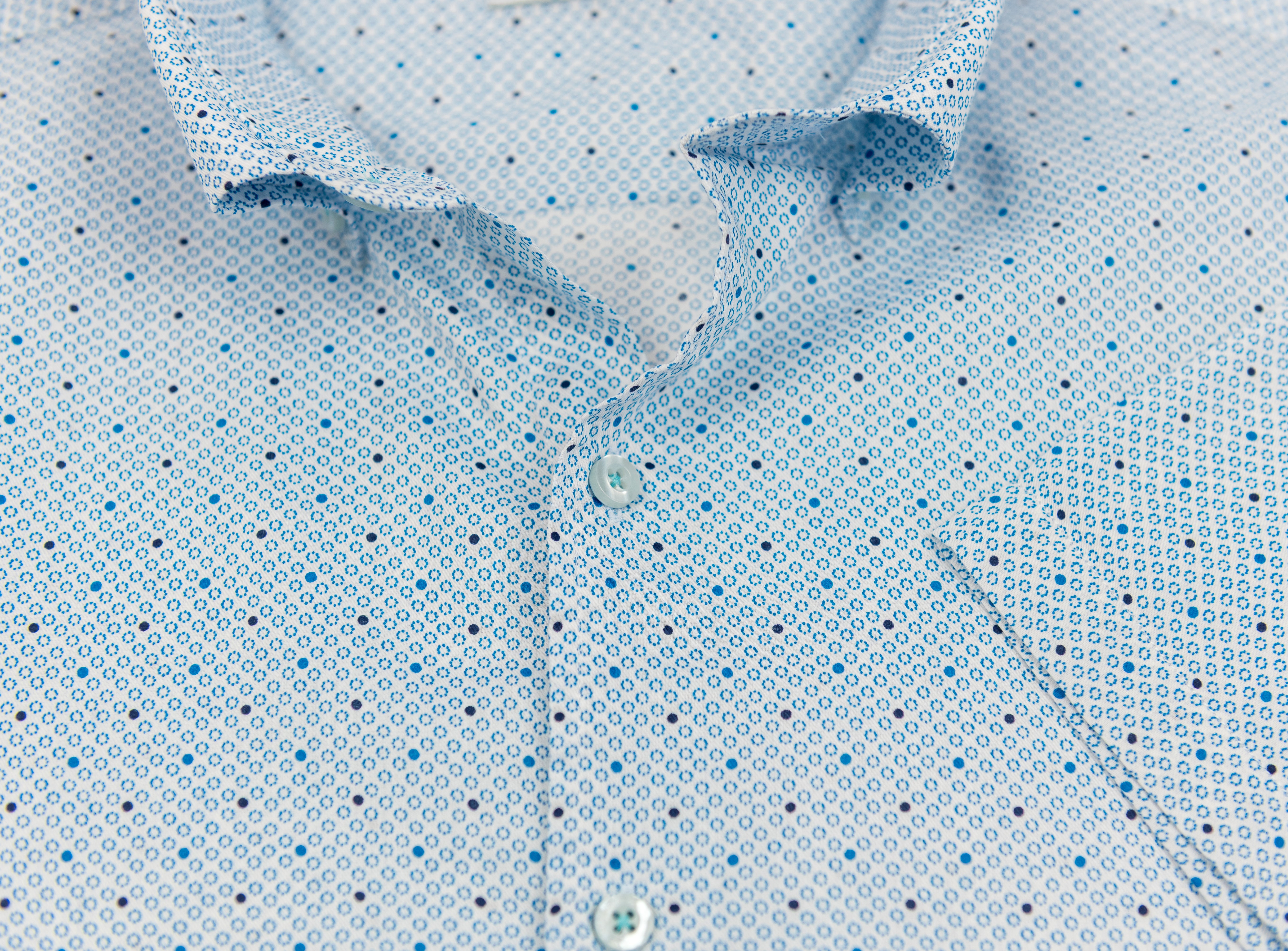 Wear Sierra Top Shelf Men's Cotton Short Sleeve Button Down Shirt Blue Dots