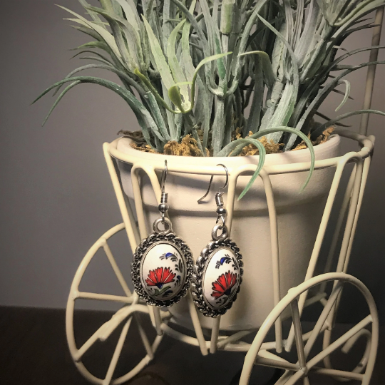 Artificial Floral Theme Earrings - Handmade Jewelry - Silver Earrings - Wear Sierra