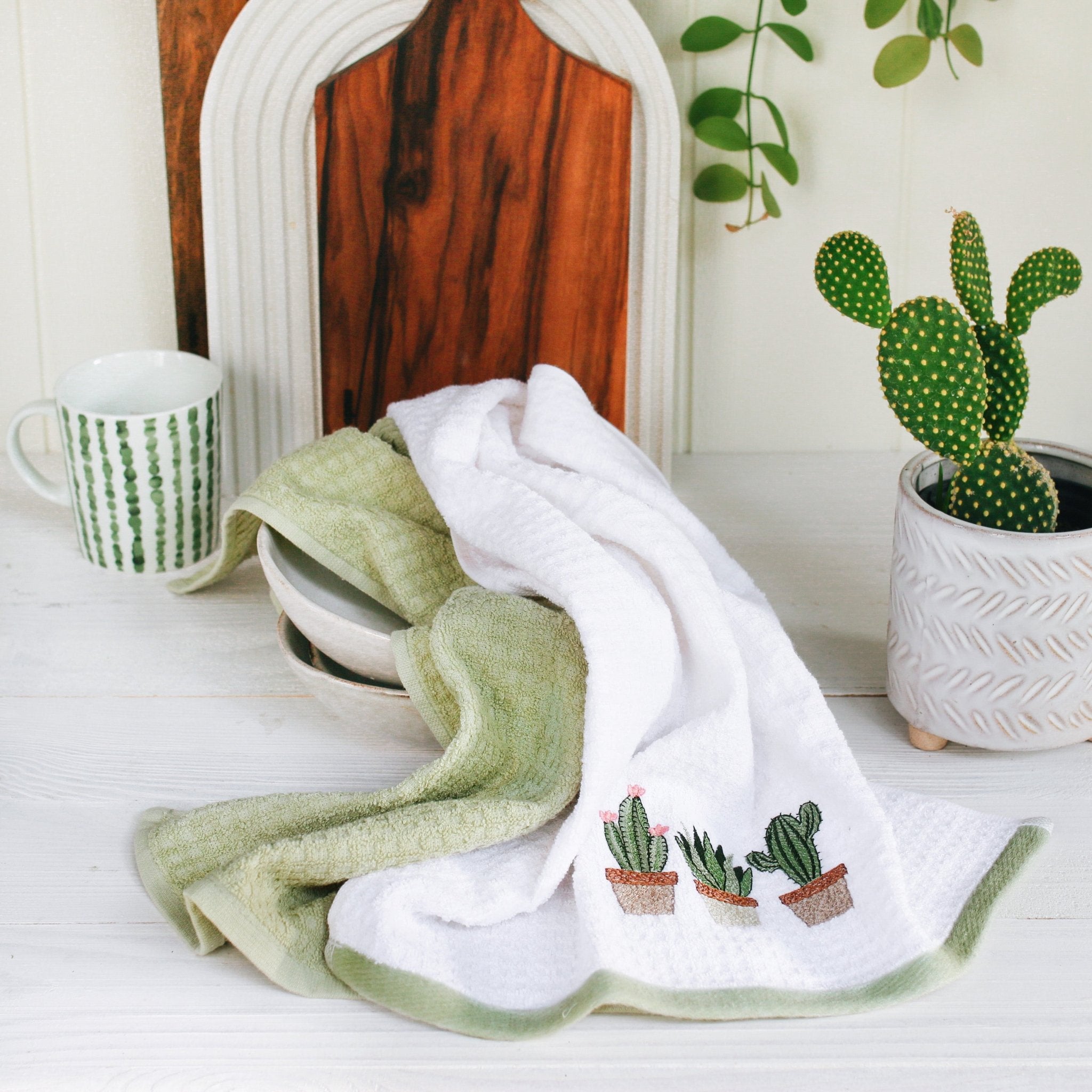 100% Cotton Kitchen Towel Set of 2 – Soft, Absorbent Dish Towels for Cooking, Drying & Cleaning – Durable Everyday Kitchen Towels - Cactus Design - Wear Sierra