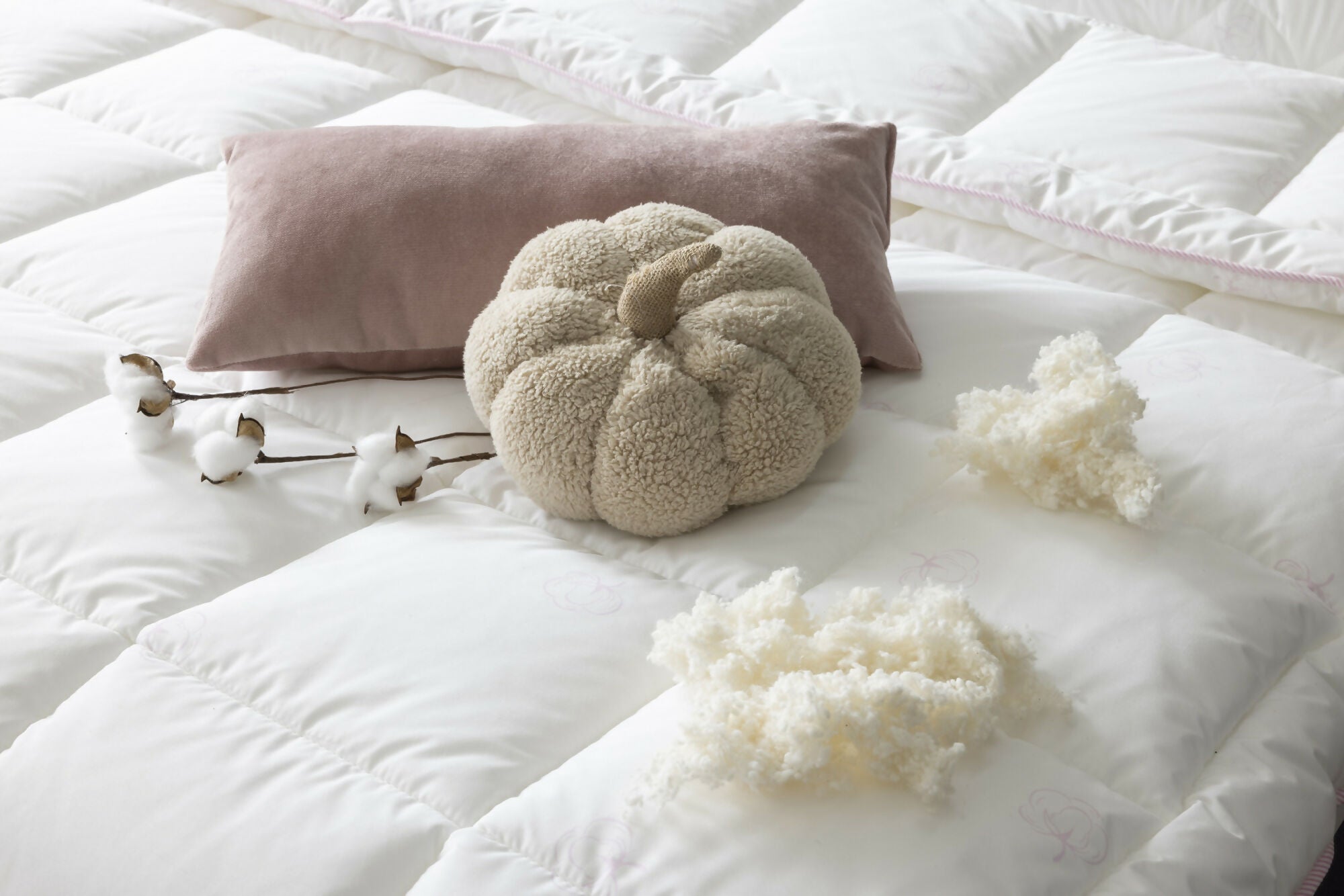 Duvetta 100% Cotton Comforter with Cotton Fabric Cover Premium Quality Cotton -All Season Useable- Duvet-Medium Weight Quilt (Queen U.S. Standard)