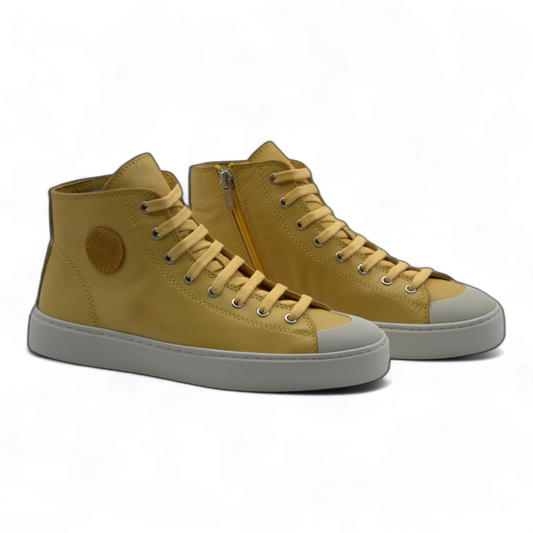 Golf Shoes in yellow