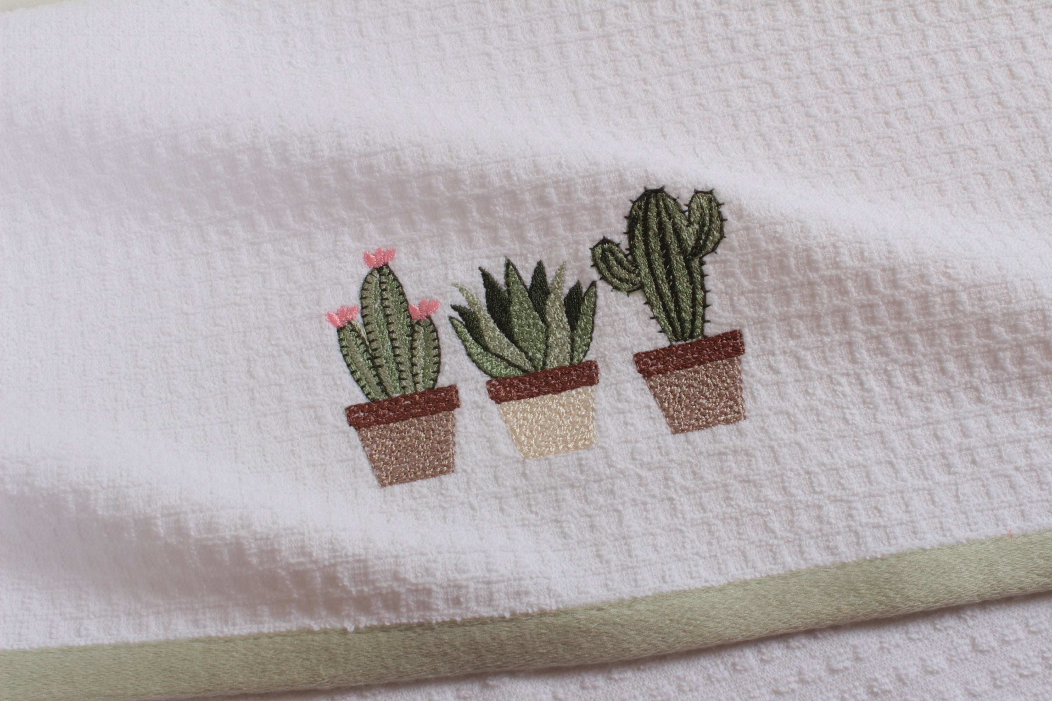 100% Cotton Kitchen Towel Set of 2 – Soft, Absorbent Dish Towels for Cooking, Drying & Cleaning – Durable Everyday Kitchen Towels - Cactus Design