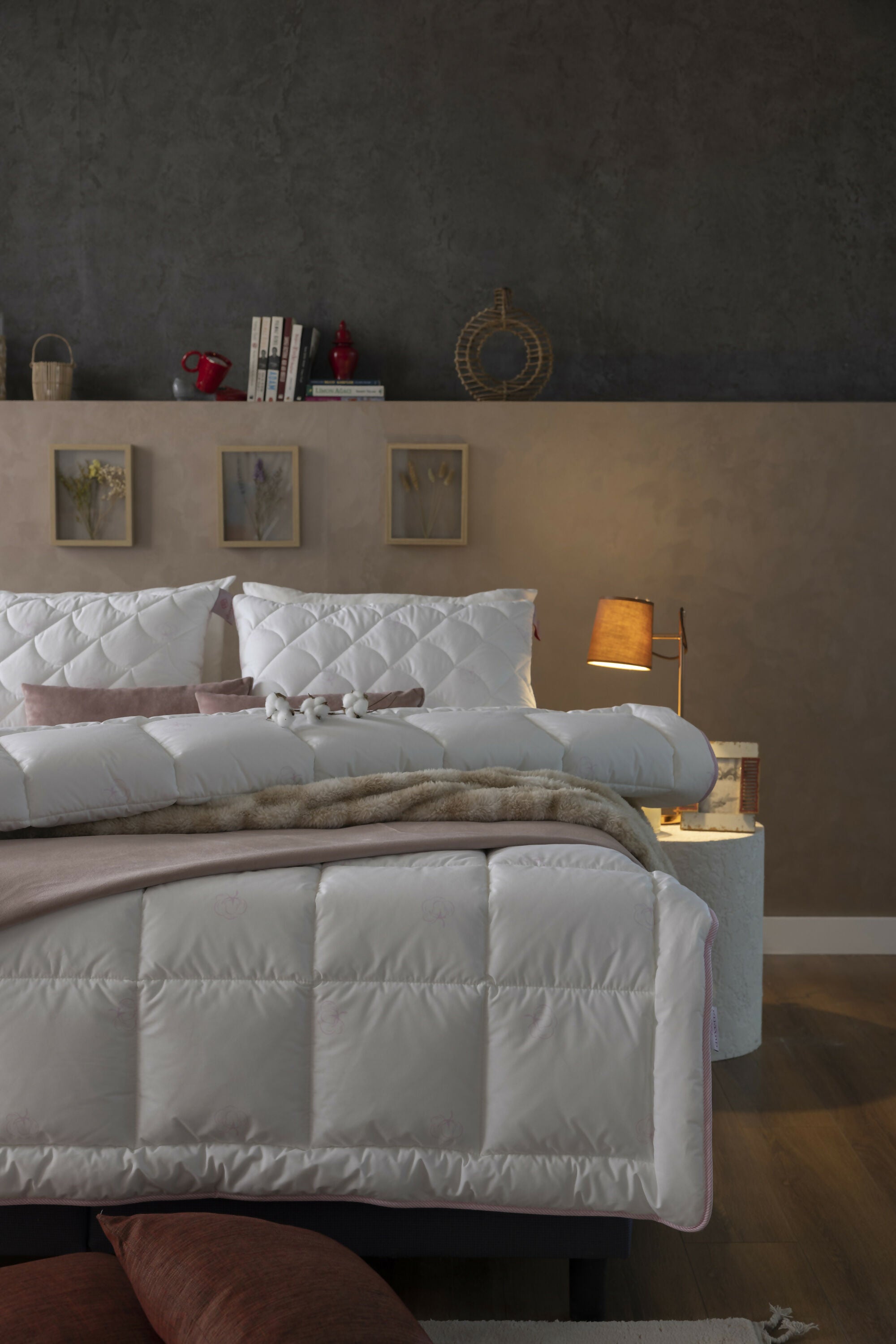 Duvetta 100% Cotton Comforter with Cotton Fabric Cover Premium Quality Cotton -All Season Useable- Duvet-Medium Weight Quilt (Twin)