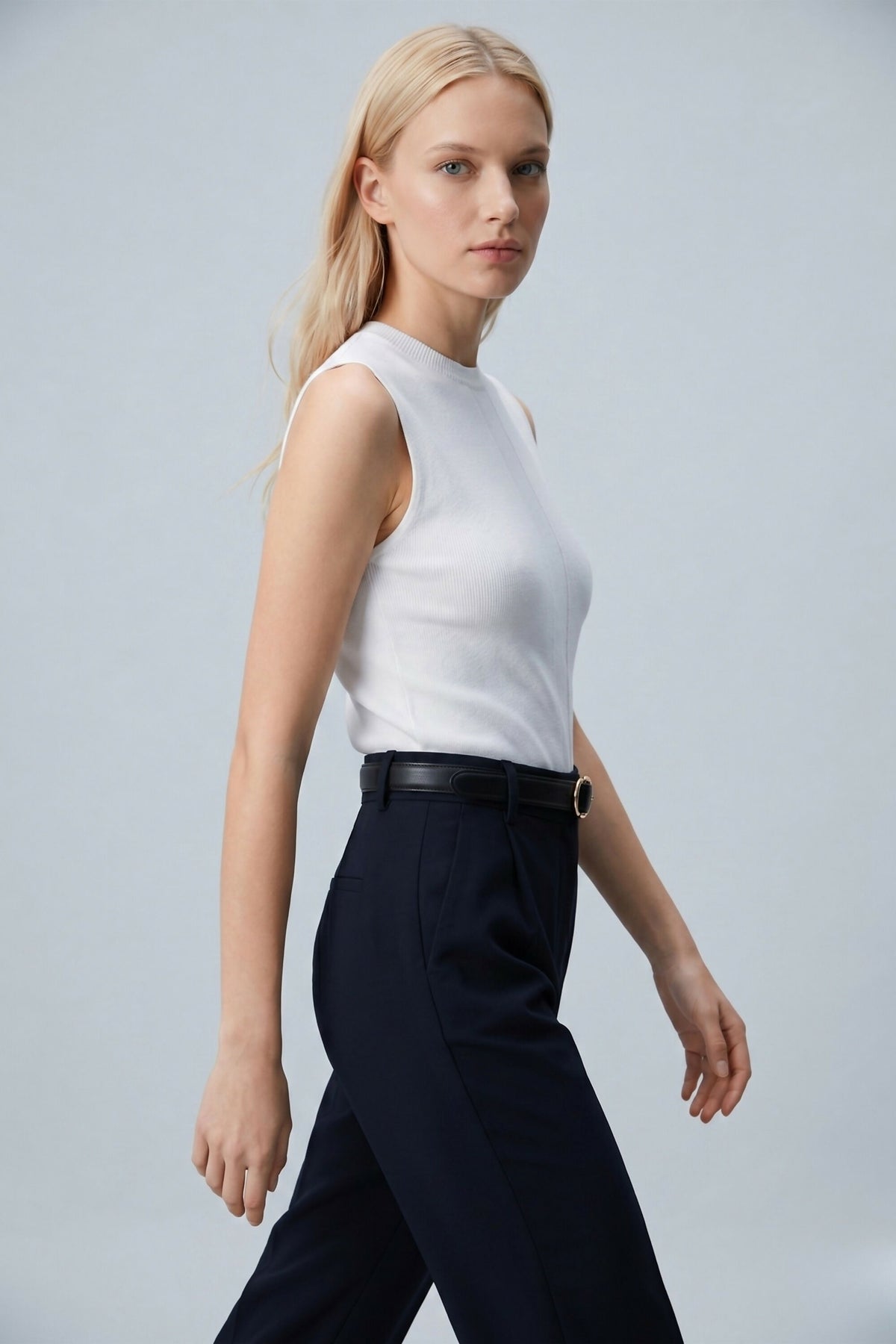 Women’s Ribbed Knit Sleeveless Top