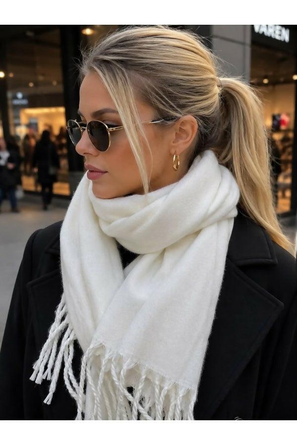 Women's Fringed Plush Scarf – Soft & Cozy Textured Wrap for Winter