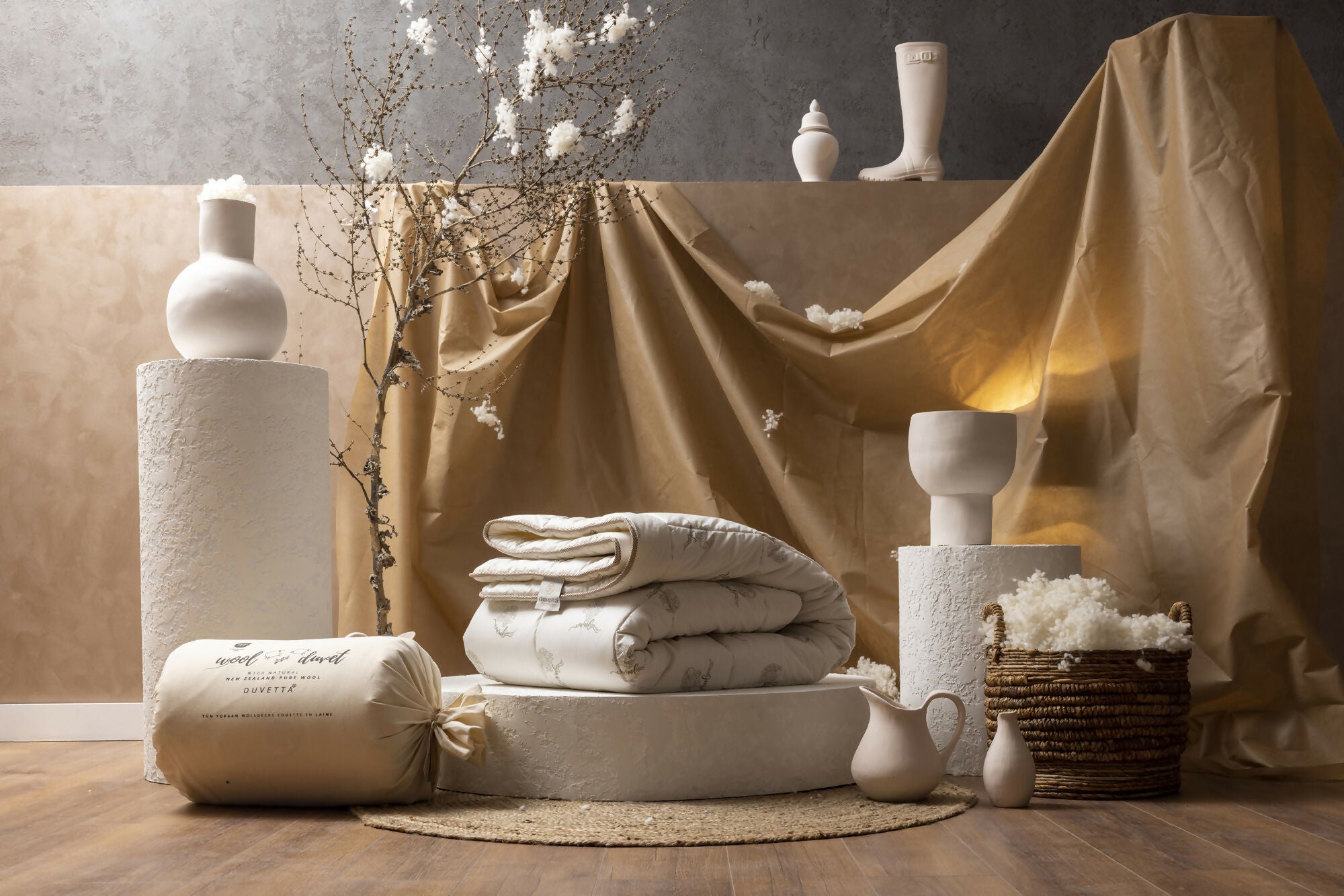 Duvetta 100% Wool Comforter with Cotton Fabric Cover Premium Quality New Zealand Wool-All Season Useable- Machine Washable Duvet-Medium Weight Quilt (King U.S. Standard), 1 Unit