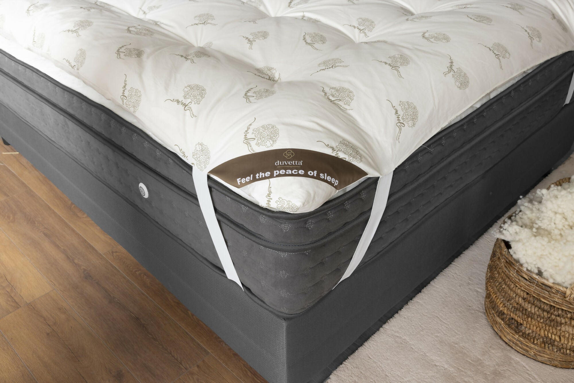 Duvetta 100% Natural New Zealand Merino Wool Mattress Topper – 3" Thick Pillow Top, 1200 GSM Extra Soft, Cooling & Breathable, Hypoallergenic, Non-Toxic, Oeko-Tex 100 Certified, Handmade,4 Staytight Straps, Back Pain Relief & Temperature Regulating King