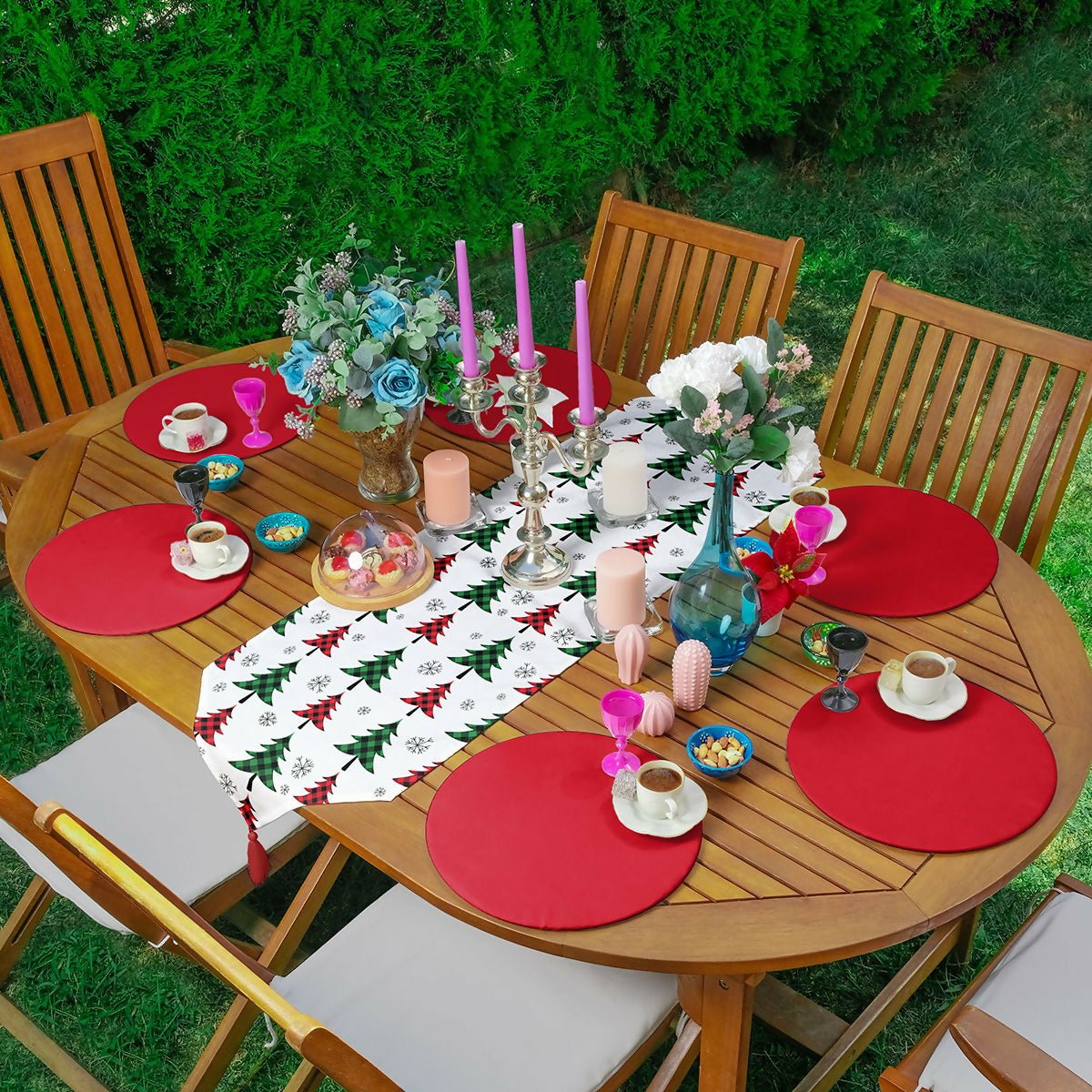 Christmas and Holiday Round Placemat and Runner 7-Piece Set, Perfect for Holiday Dinners, Christmas Table Decoration - Wear Sierra