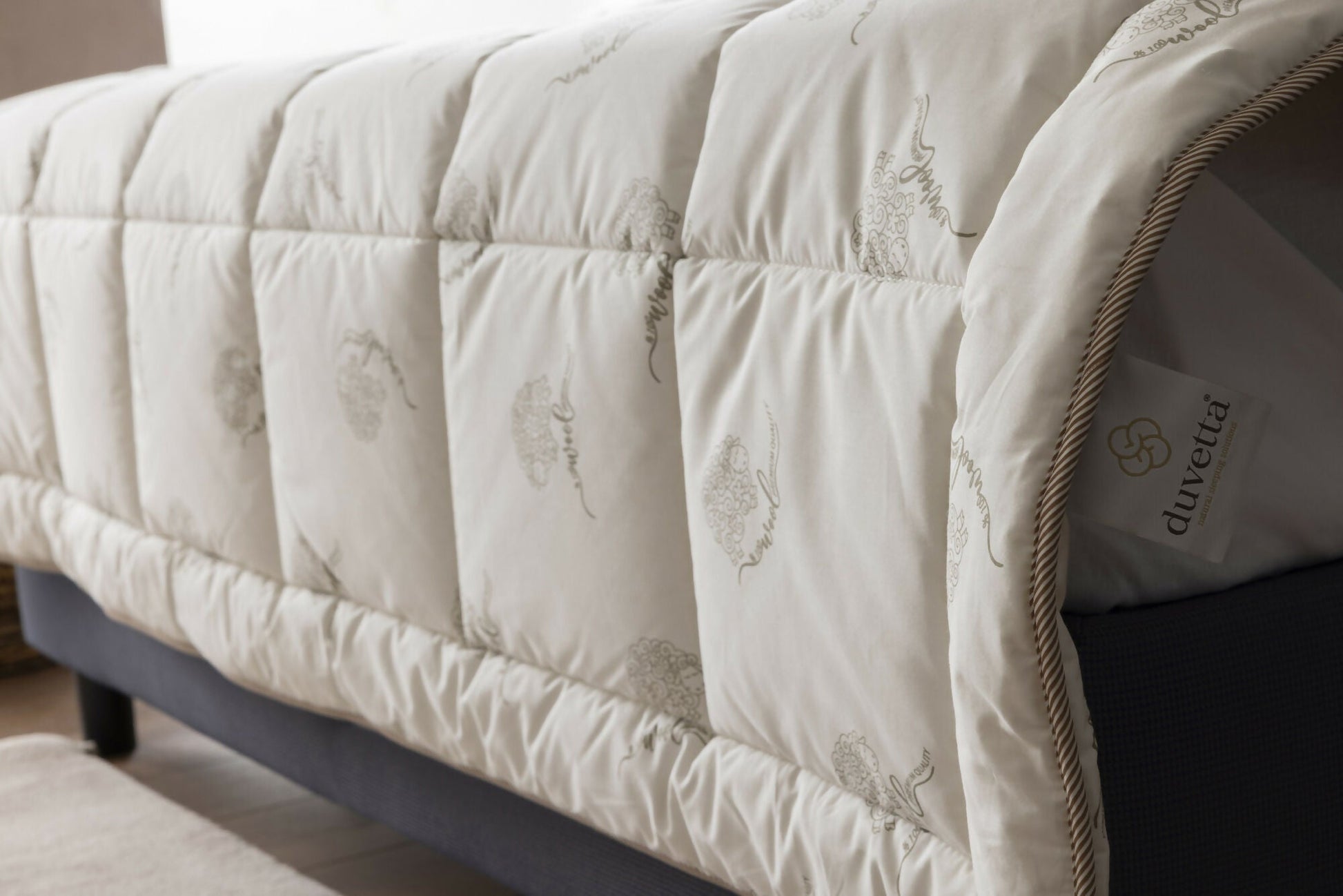 Duvetta Premium New Zealand Wool Comforter – 100% Natural, Breathable, All-Season Duvet - Wear Sierra