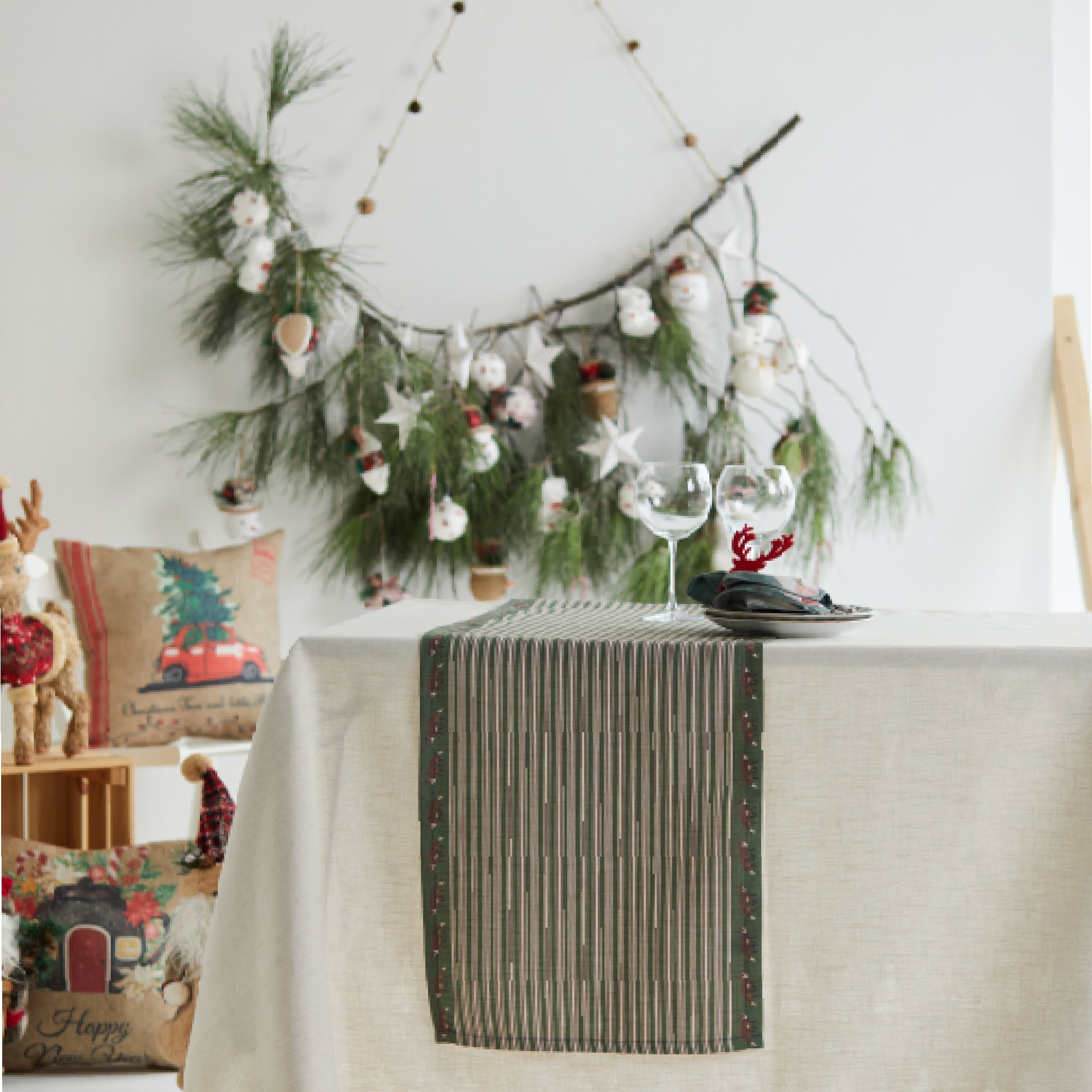 Fox Trot Pattern Linen-Feel Runner, Christmas Decorating in Classic Red and Hunter Green - Wear Sierra