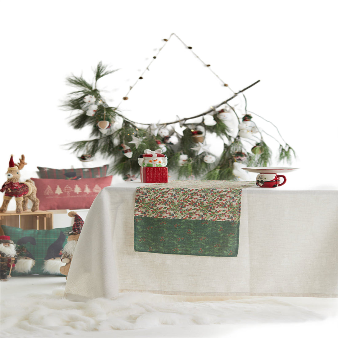 Holiday Runner with Green and Red Holly Berry and Greenery Motif - Wear Sierra