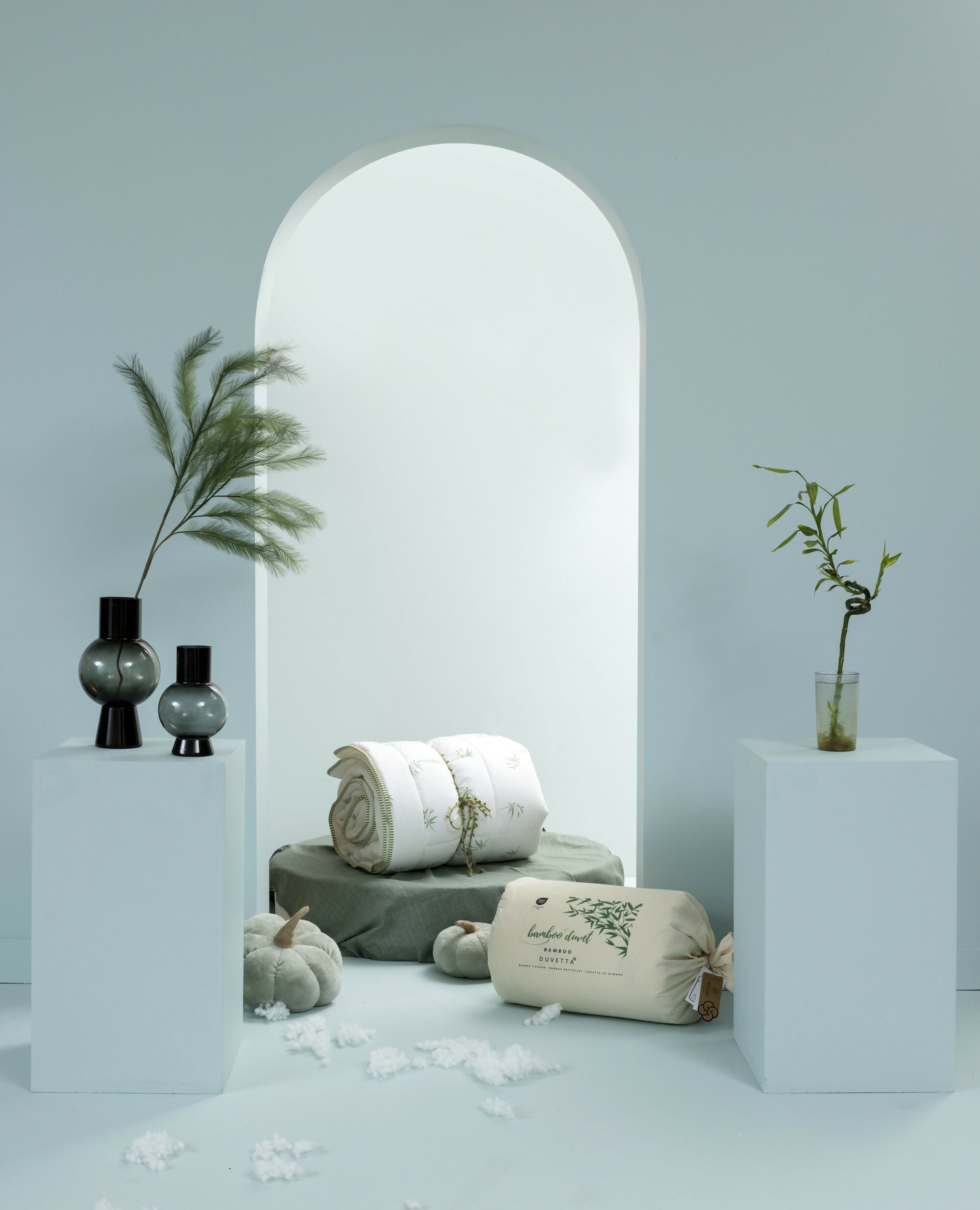 Duvetta Bamboo Comforter with Cotton Fabric Cover -All Season Useable- Machine Washable Duvet-Medium Weight Quilt (Twin)