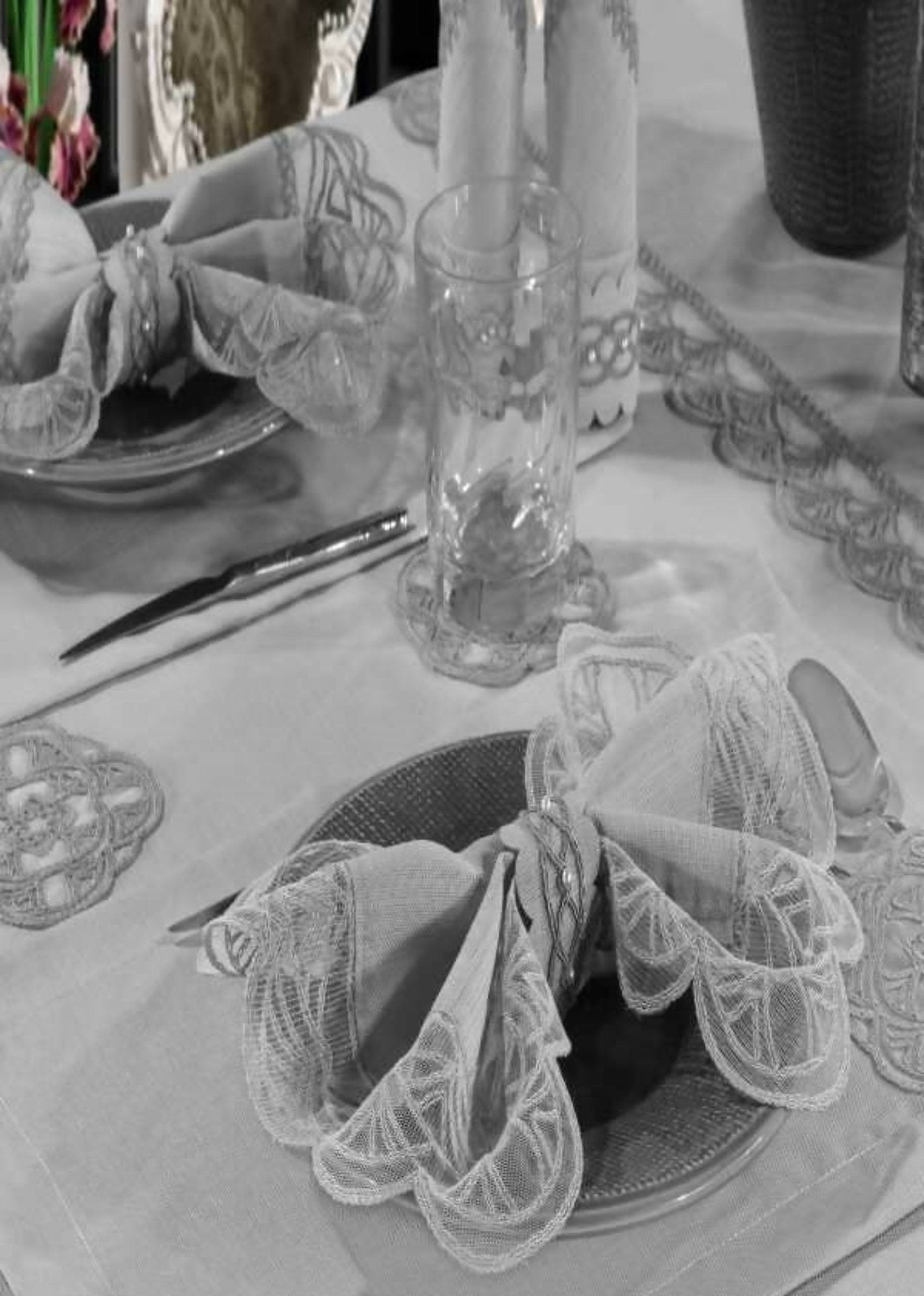 Tablecloth, Runner and Placemat Set for Wedding Gift or Anniversary, Family Gatherings, or Housewarming Gift, 26-Piece Farmhouse Style Set - Wear Sierra