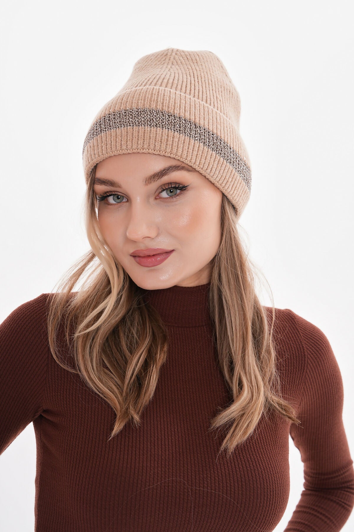 Urban Essential Women's Plain Beanie - Wear Sierra