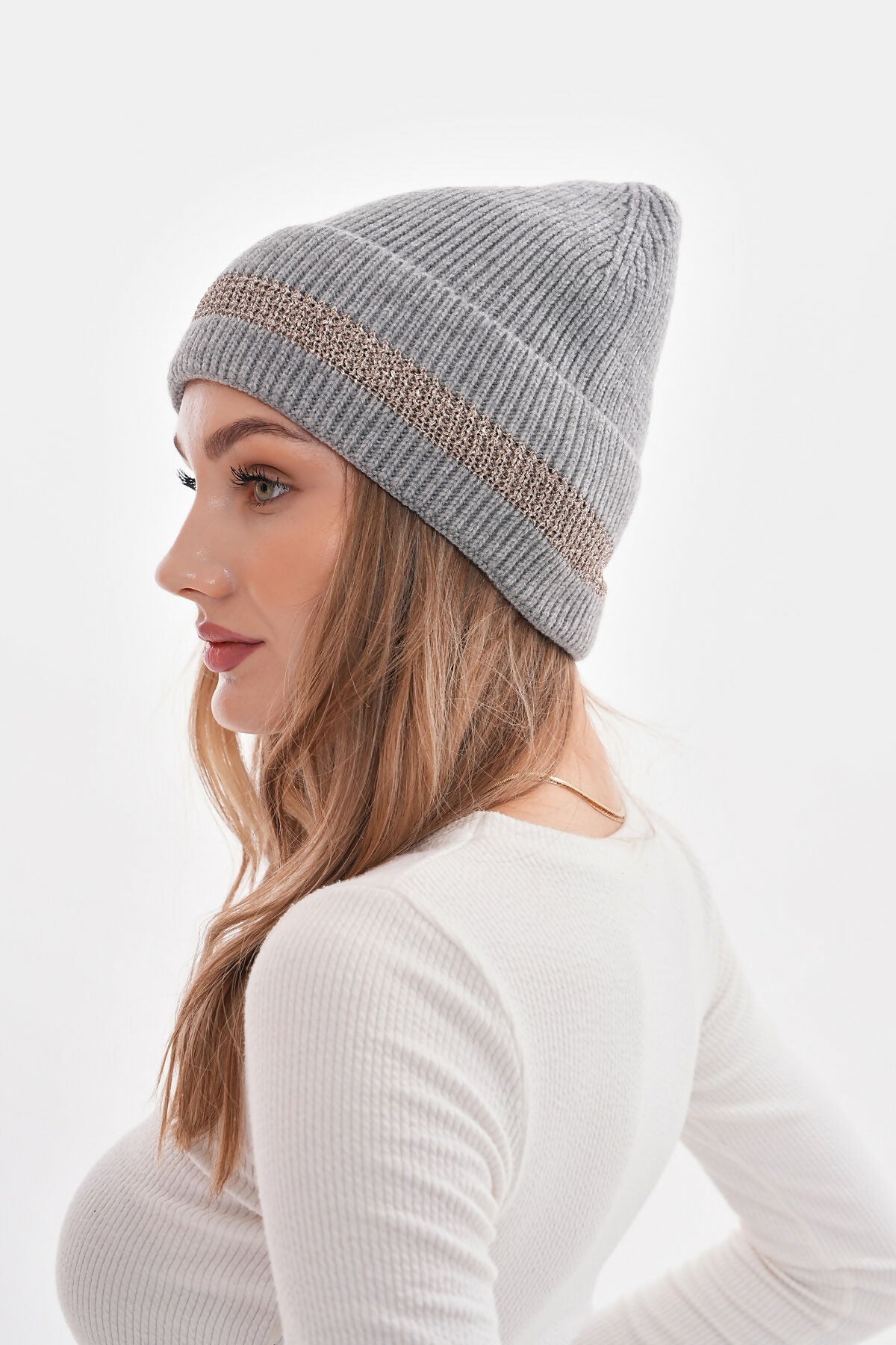 Urban Essential Women's Plain Beanie - Wear Sierra