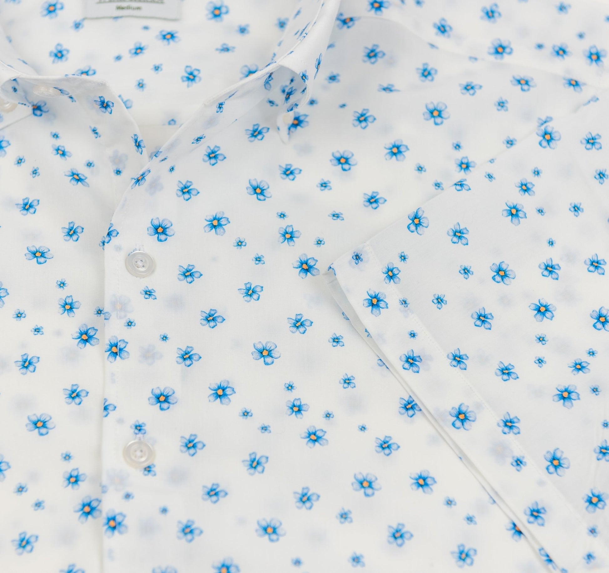 Wear Sierra Top Shelf Men's Cotton Button Down Short Sleeve Shirts White & Blue Flowers - Wear Sierra