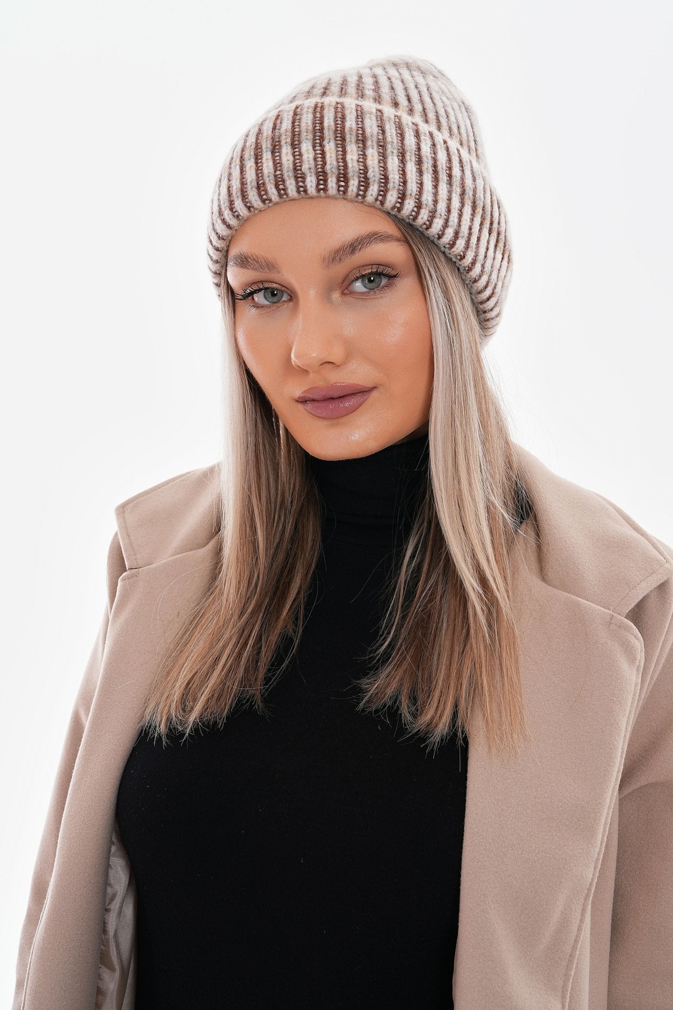 Women's Knitted Beanies, Comfy & Stylish - Great for Outdoors - Wear Sierra