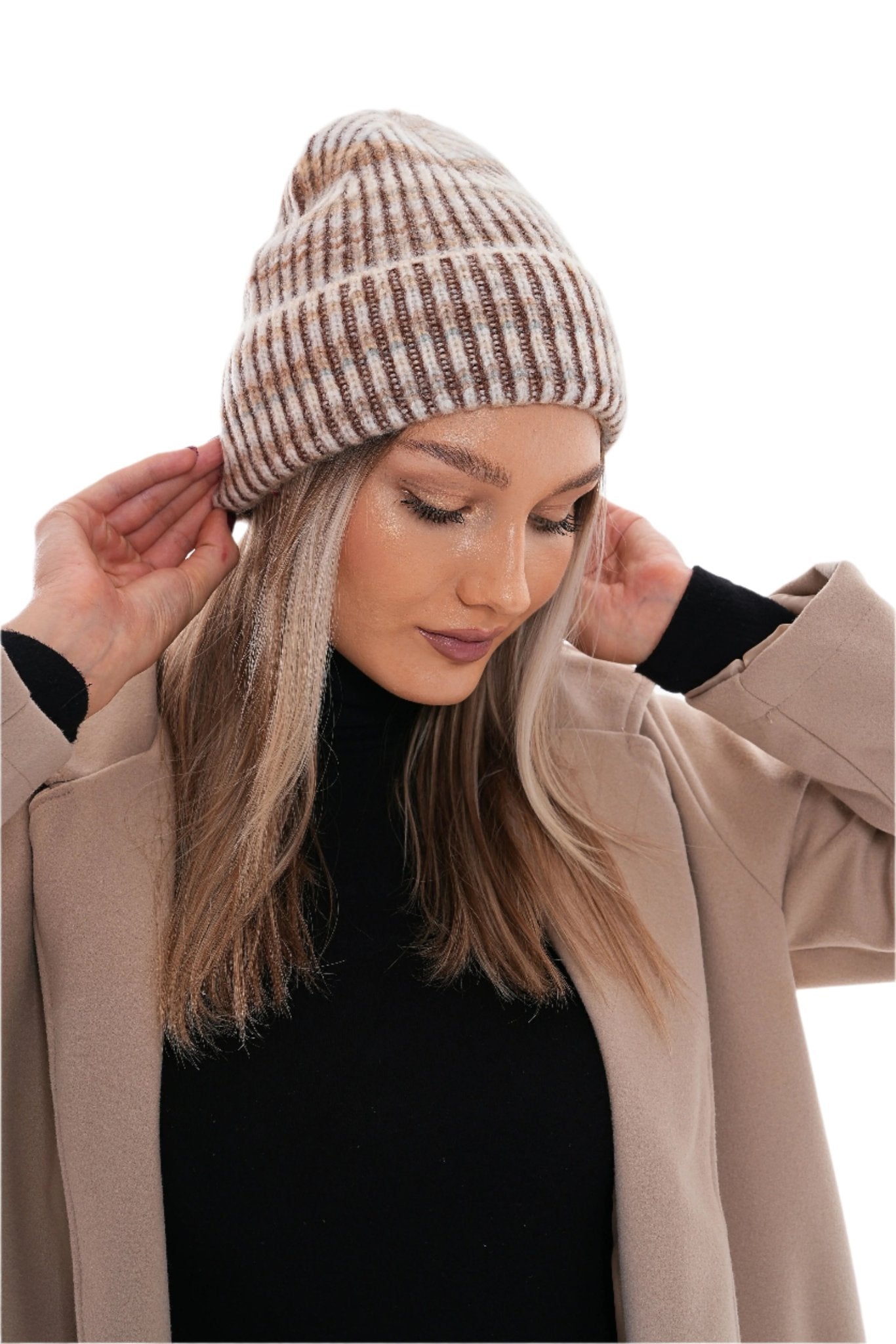 Women's Knitted Beanies, Comfy & Stylish - Great for Outdoors - Wear Sierra