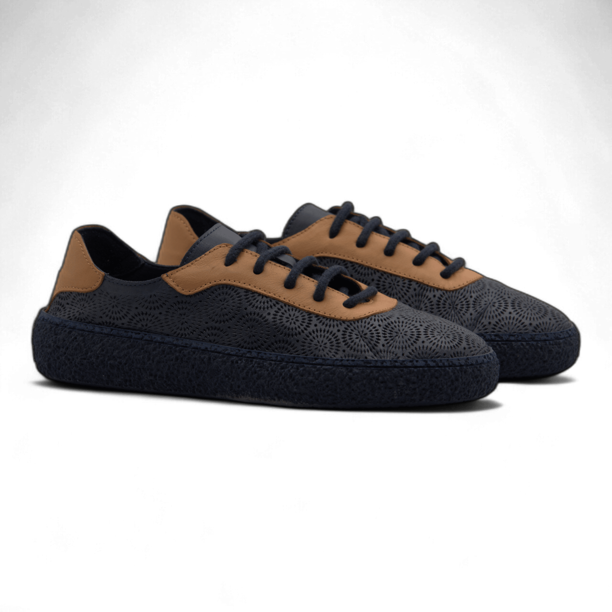 Women's Lace-Up Slip On Leather Sneakers (Colette Style) - Wear Sierra