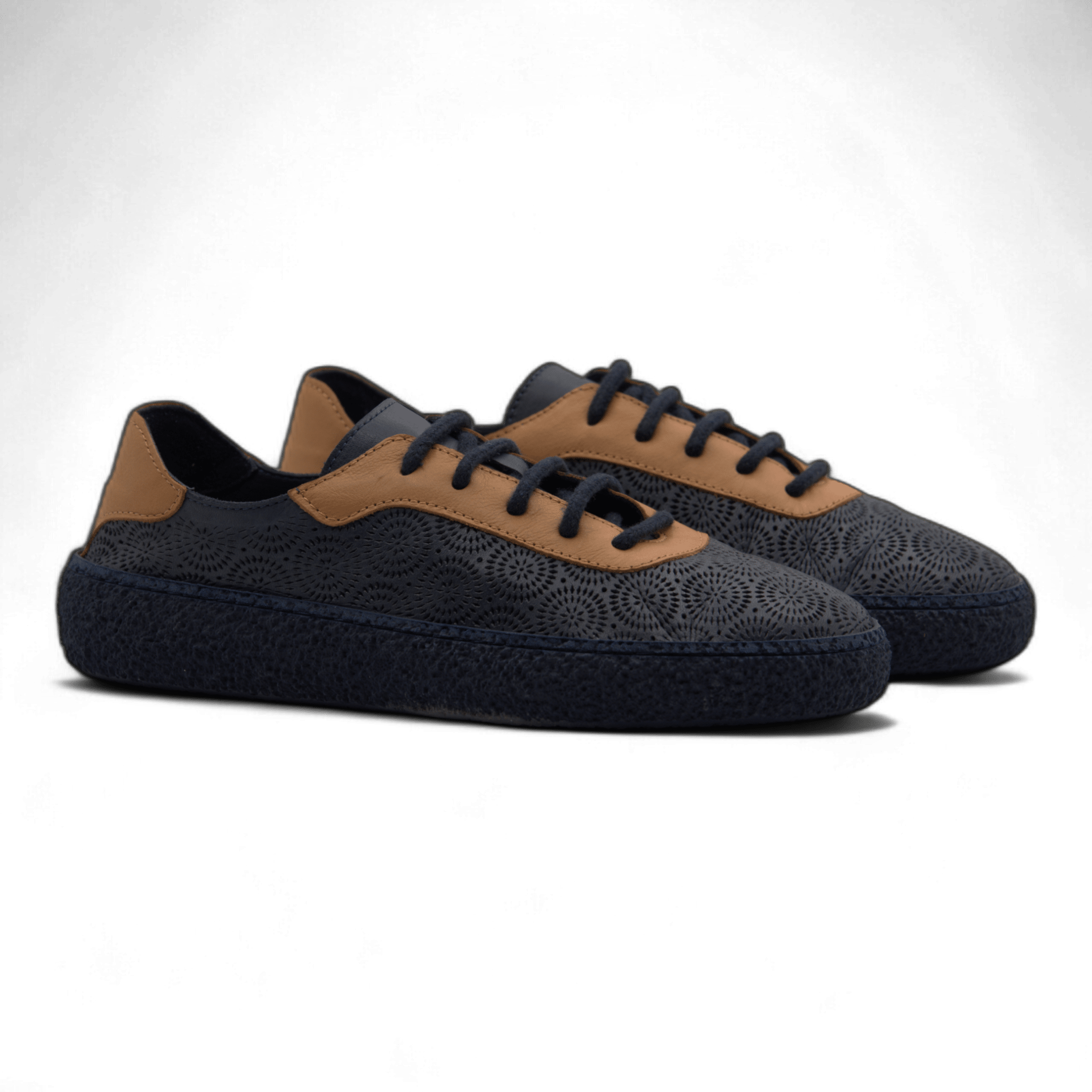 Women's Lace-Up Slip On Leather Sneakers (Colette Style) - Wear Sierra