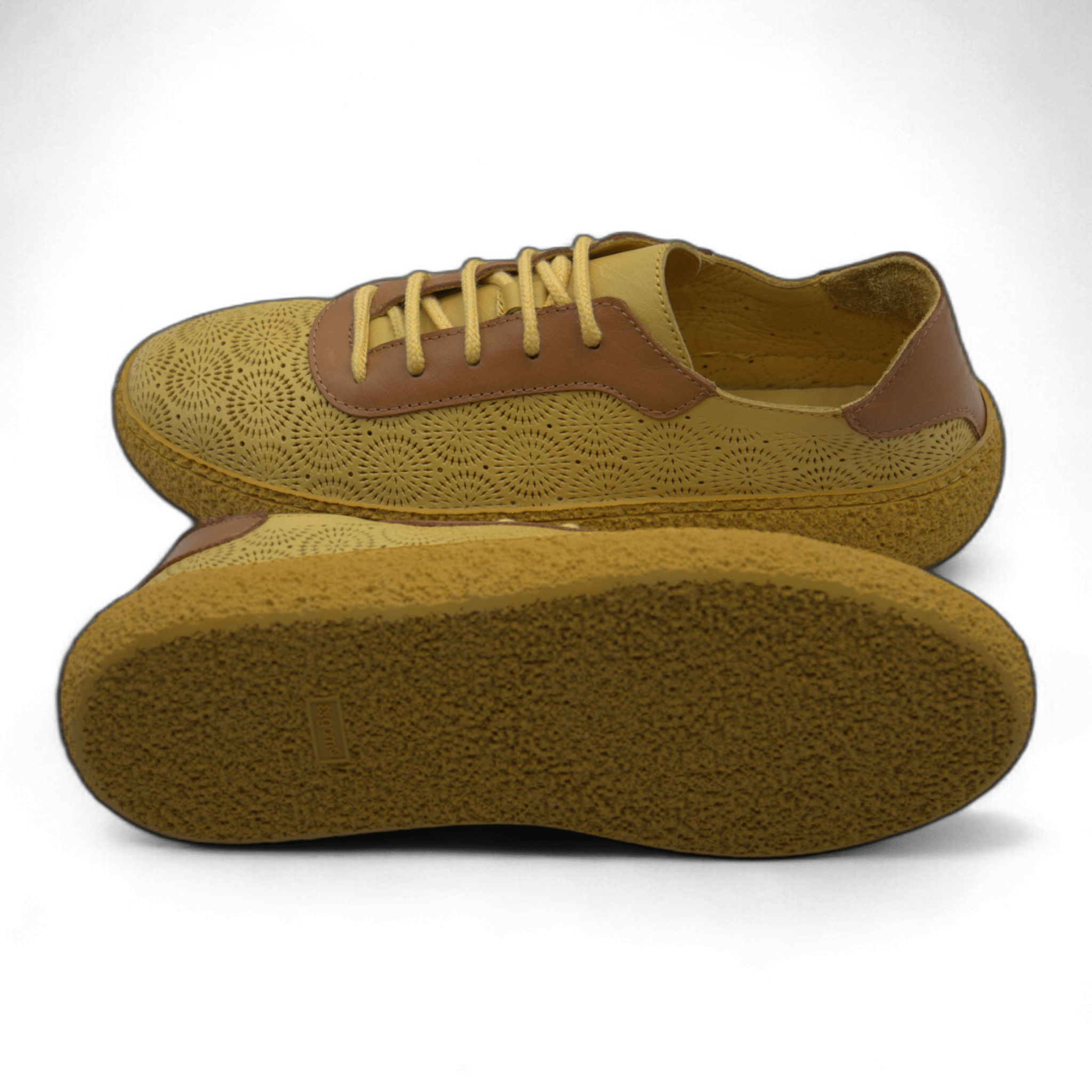 Women's Lace-Up Slip On Leather Sneakers (Colette Style) - Wear Sierra