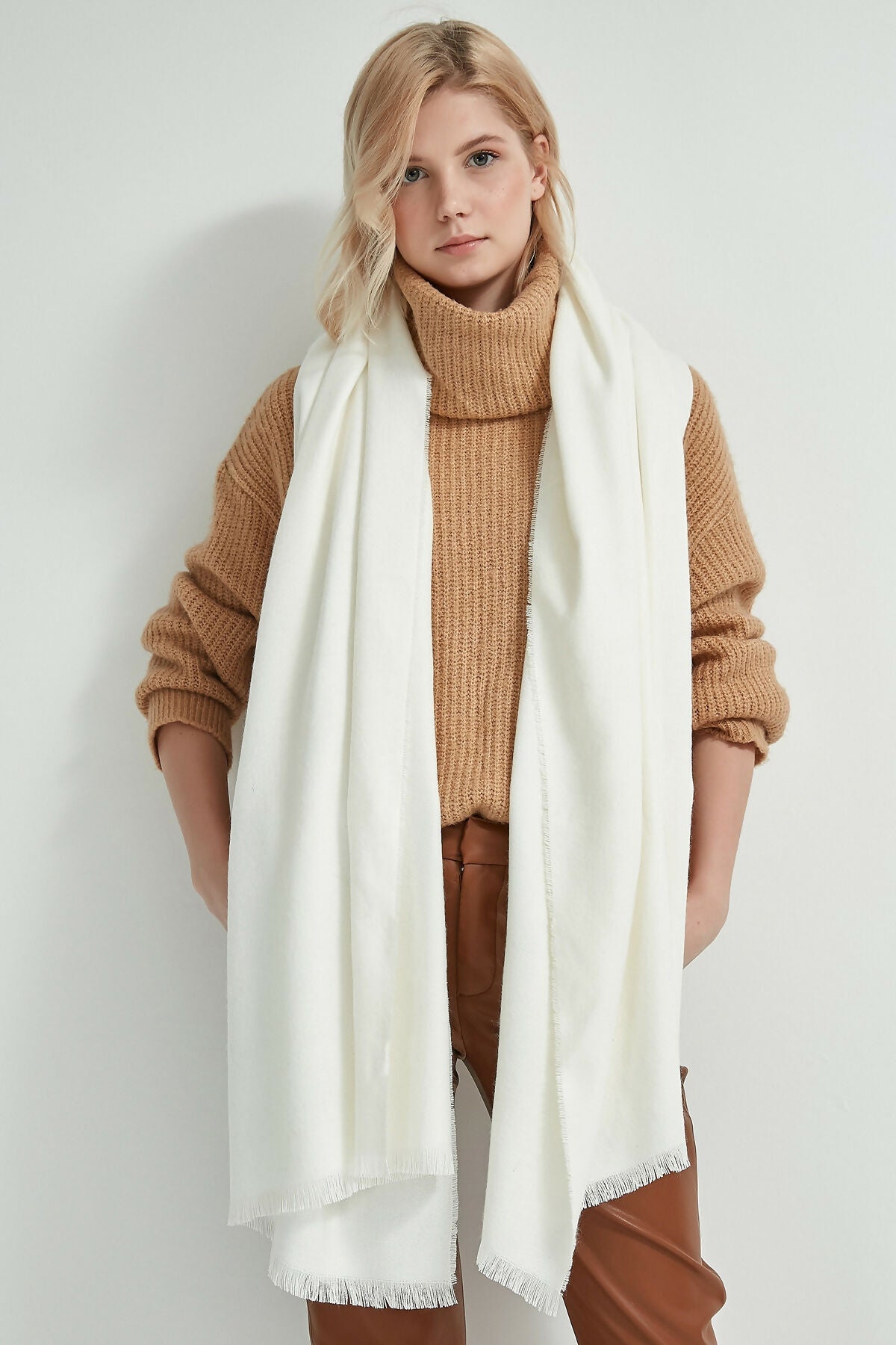 Women's Thick Shoulder Wrap Scarf with Self-Fringe - Wear Sierra