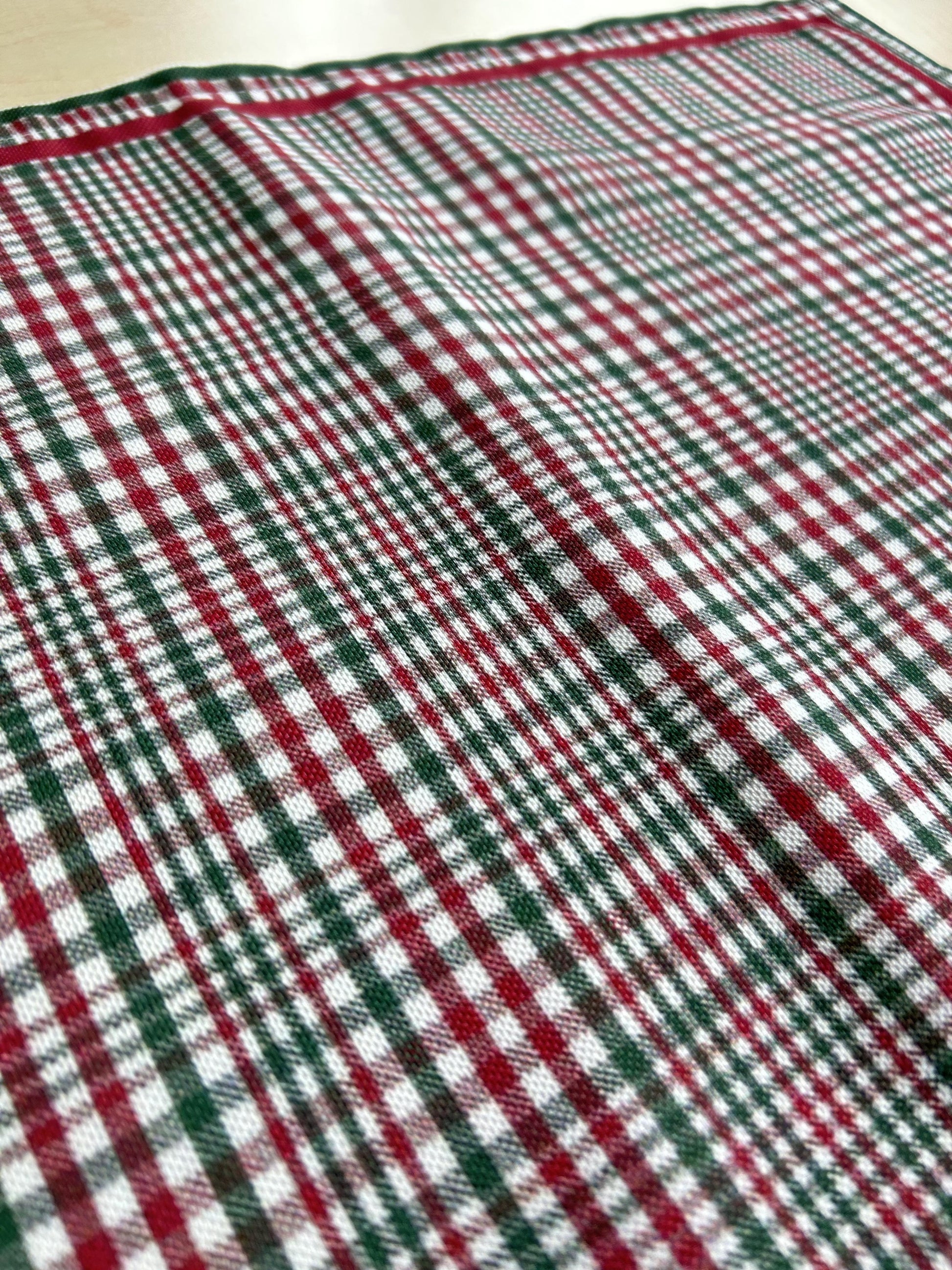 Red & Green Plaid Christmas Themed Table Cloth, Rectangular, 55"x86" - Wear Sierra