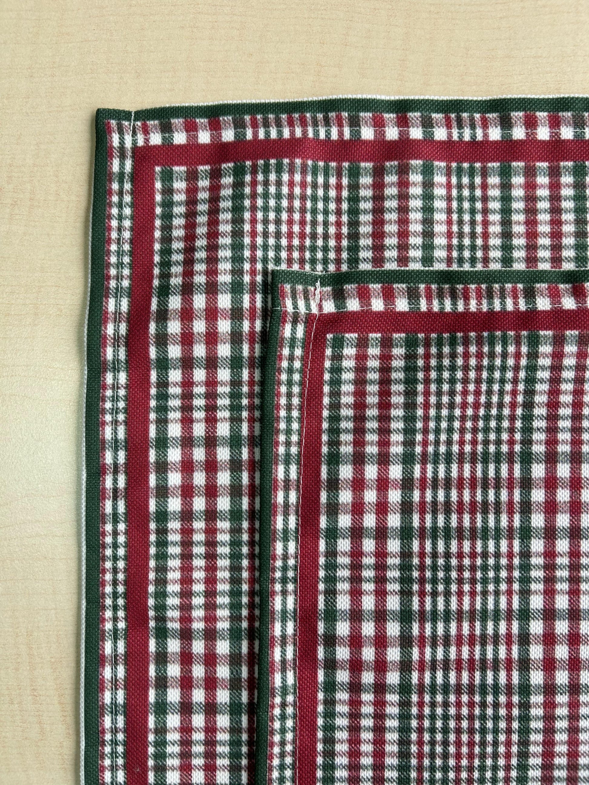 Red & Green Plaid Christmas Themed Table Cloth, Rectangular, 55"x86" - Wear Sierra