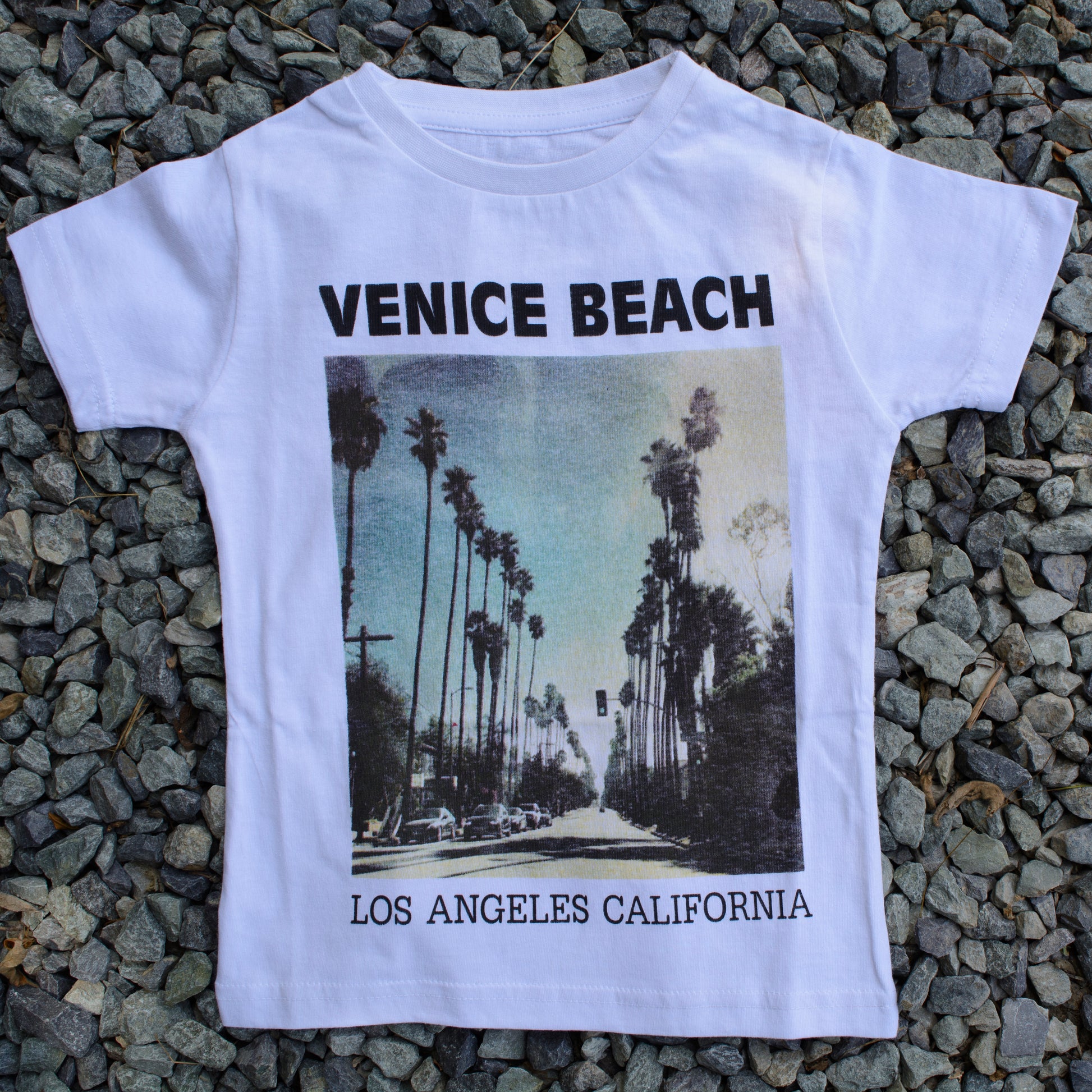 White T-Shirts for Kids - Cool and Stylish Tee for Children - Beautiful Beach Printed Babies T-Shirt - Wear Sierra