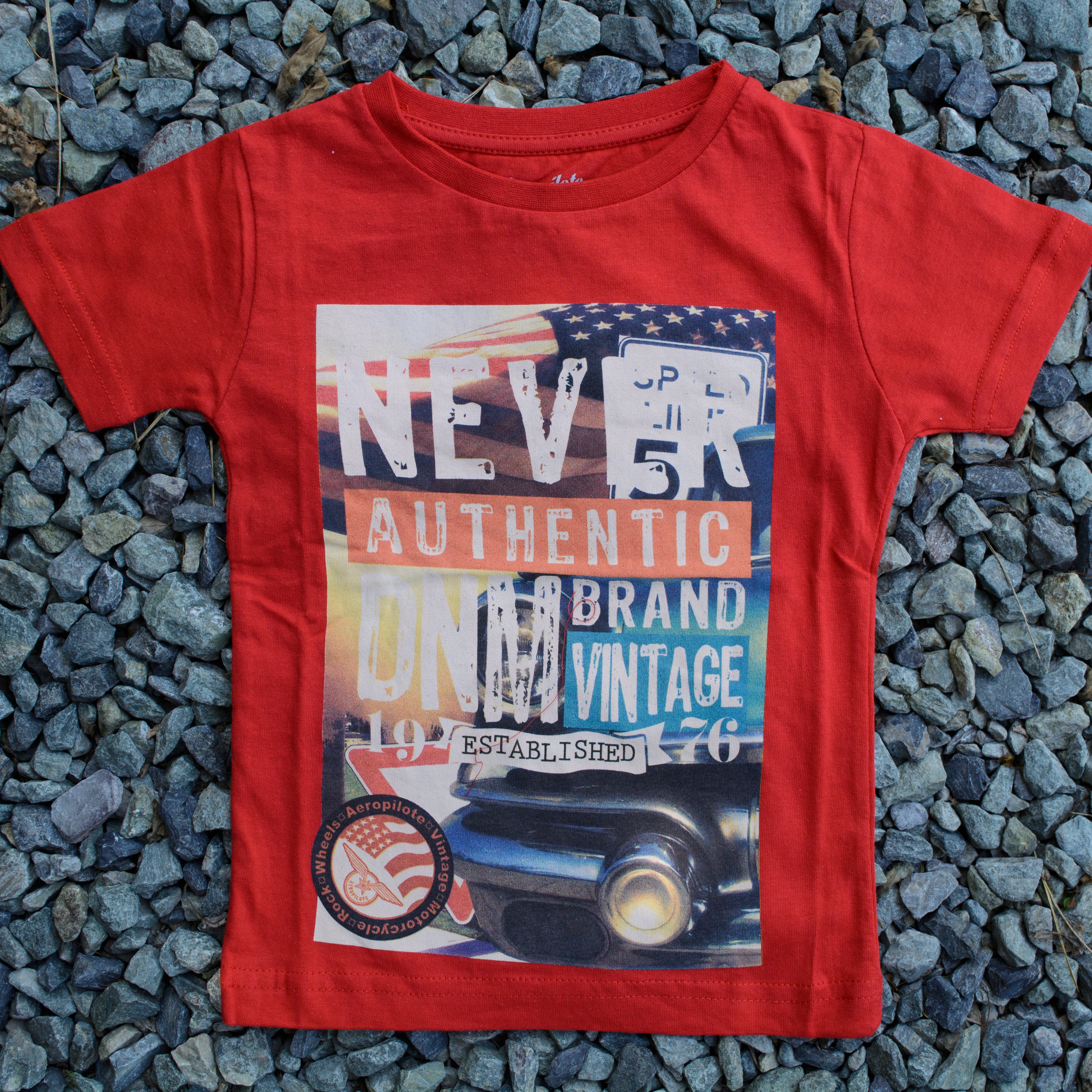 Never - Crew Neck Cotton T-Shirts for Children's - Gift for Son and Daughters - Color White & Red - Wear Sierra