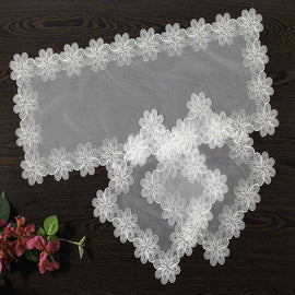 Daisy Runner and Napkin Set, Table Runner, Counter Runner, Doilies - 3PC - Wear Sierra