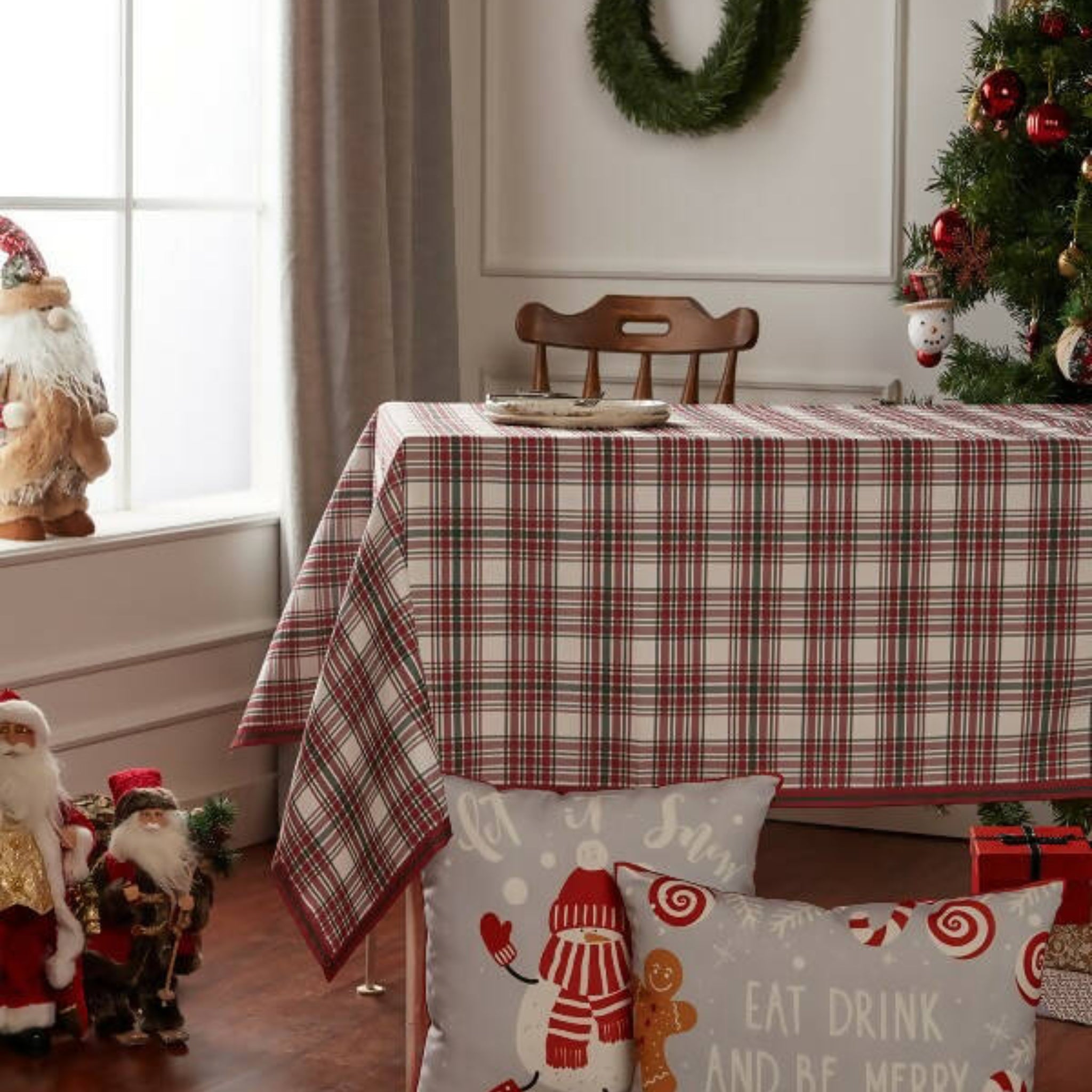 Red & Green Plaid Christmas Themed Table Cloth, Rectangular, 55"x86" - Wear Sierra
