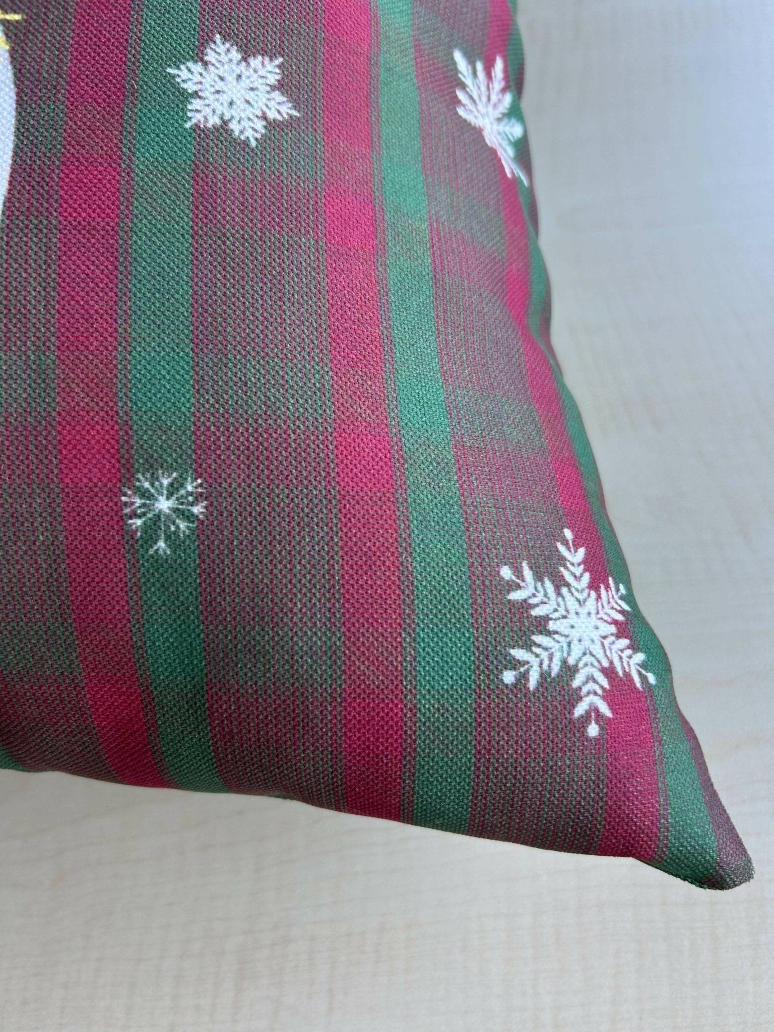 Christmas Snowman Pillow Cover, Holiday Pillow Cover, Winter Decorating - Wear Sierra