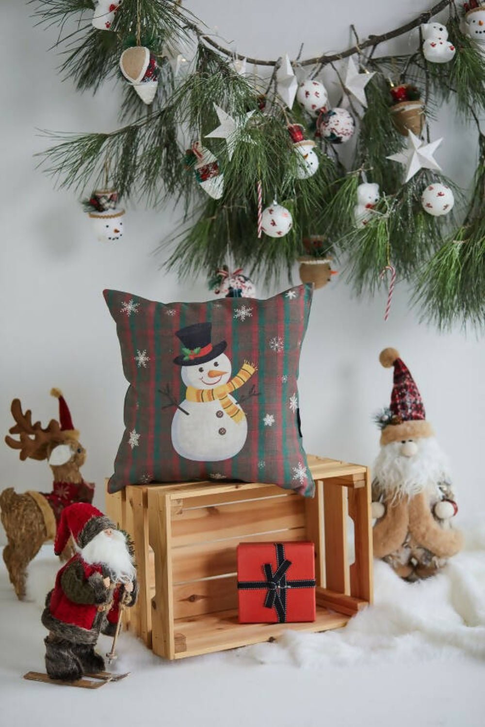 Christmas Snowman Pillow Cover, Holiday Pillow Cover, Winter Decorating - Wear Sierra