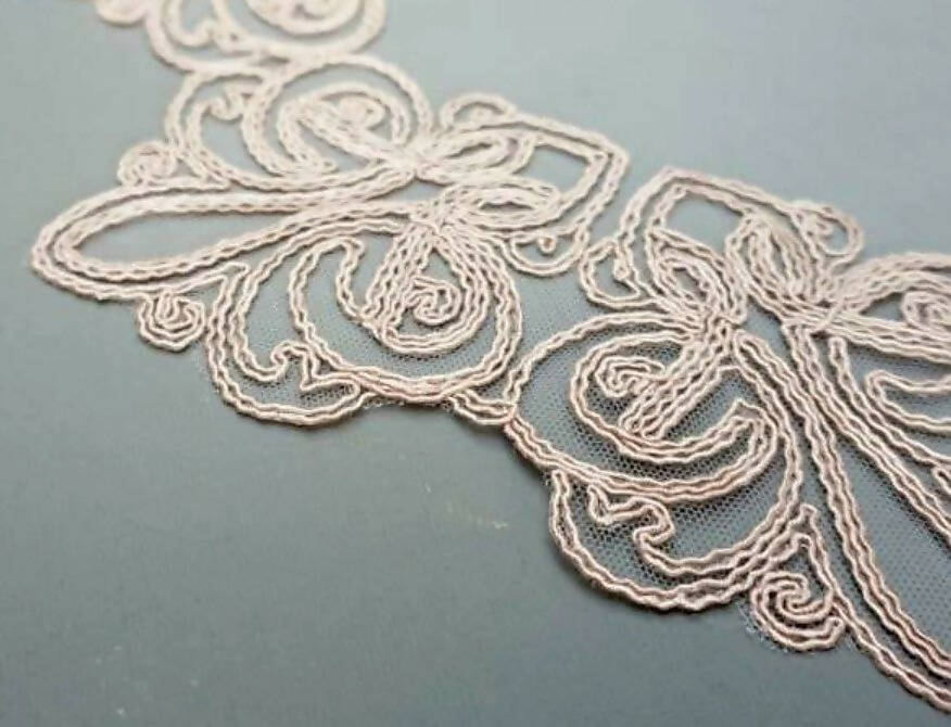 Crown Napkin Set, Table Cover, Doily, Candle Scape, 2 Piece Set - Wear Sierra