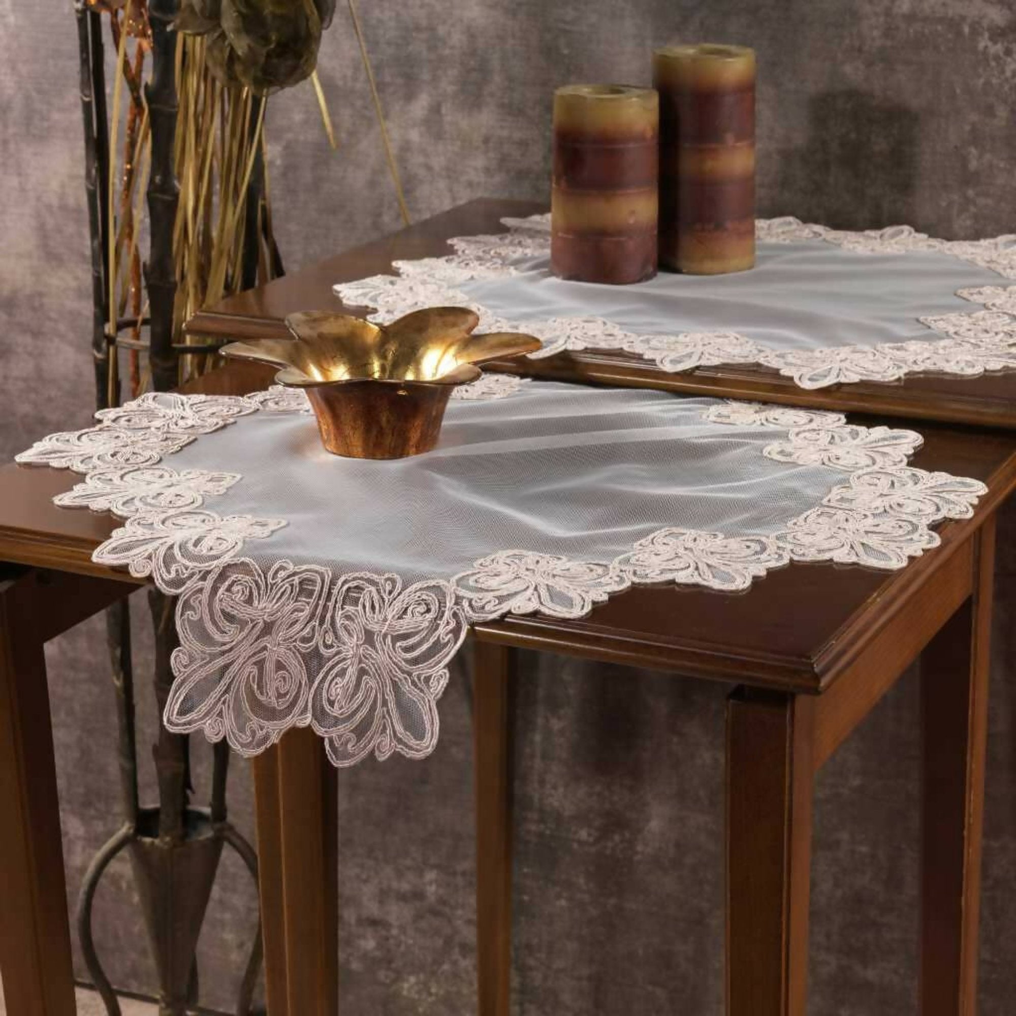 Crown Napkin Set, Table Cover, Doily, Candle Scape, 2 Piece Set - Wear Sierra