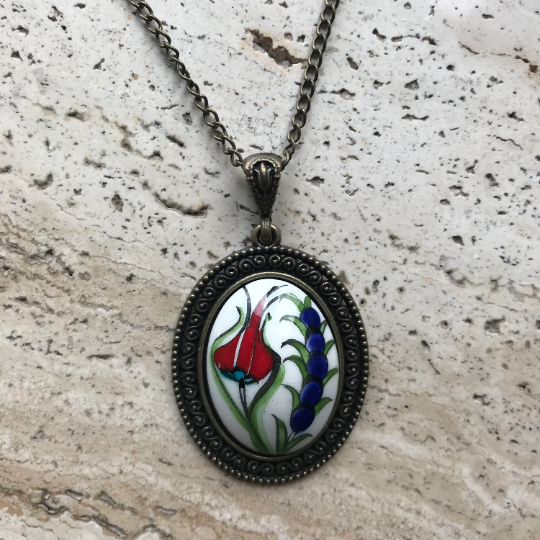 Oval Shaped Pendant - Floral Printed Locket - Red & Purple Tulip Pendant - Wear Sierra