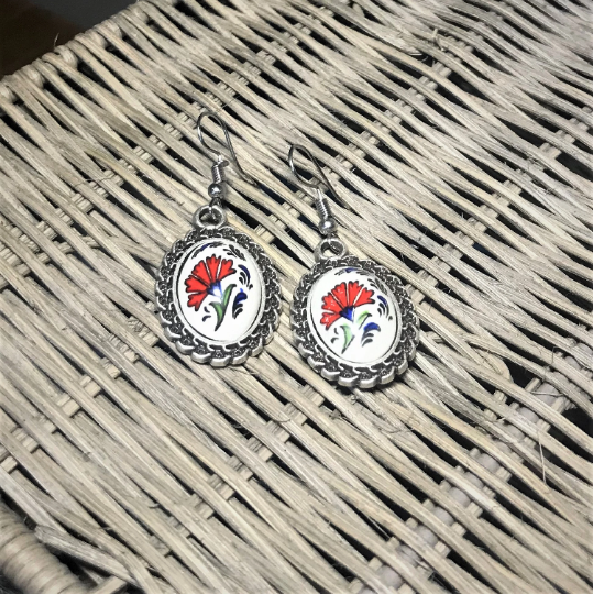 Artificial Floral Theme Earrings - Handmade Jewelry - kids jewelry - Silver Earrings - Wear Sierra