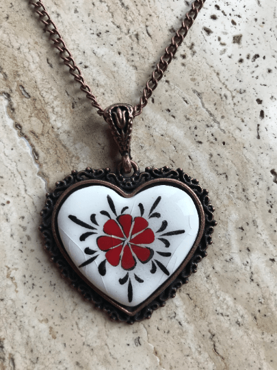 Floral Themed Pendant - Heart Shape - Girl's Red Flower Pendant - Wear Sierra