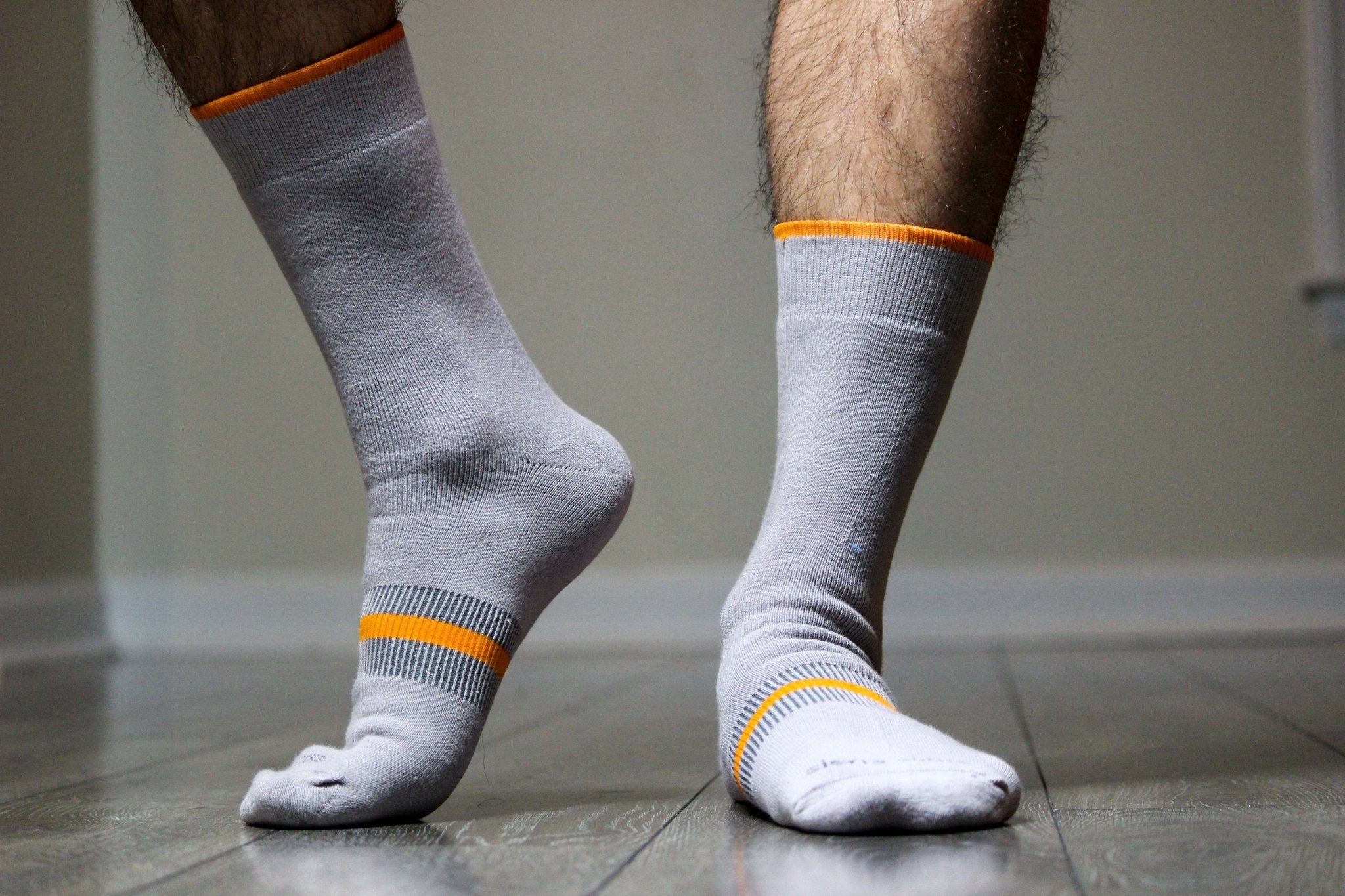 Men's Cushioned Crew Socks with Arch Support in 2 Pair Packs - Wear Sierra