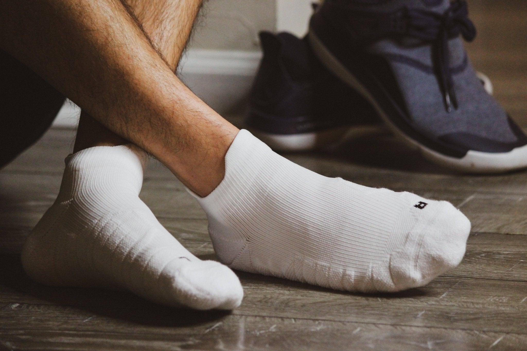 Men’s & Women’s Low Cut Performance Socks – Moisture-Wicking Athletic Socks for Running & Training - 1 Pair - Wear Sierra