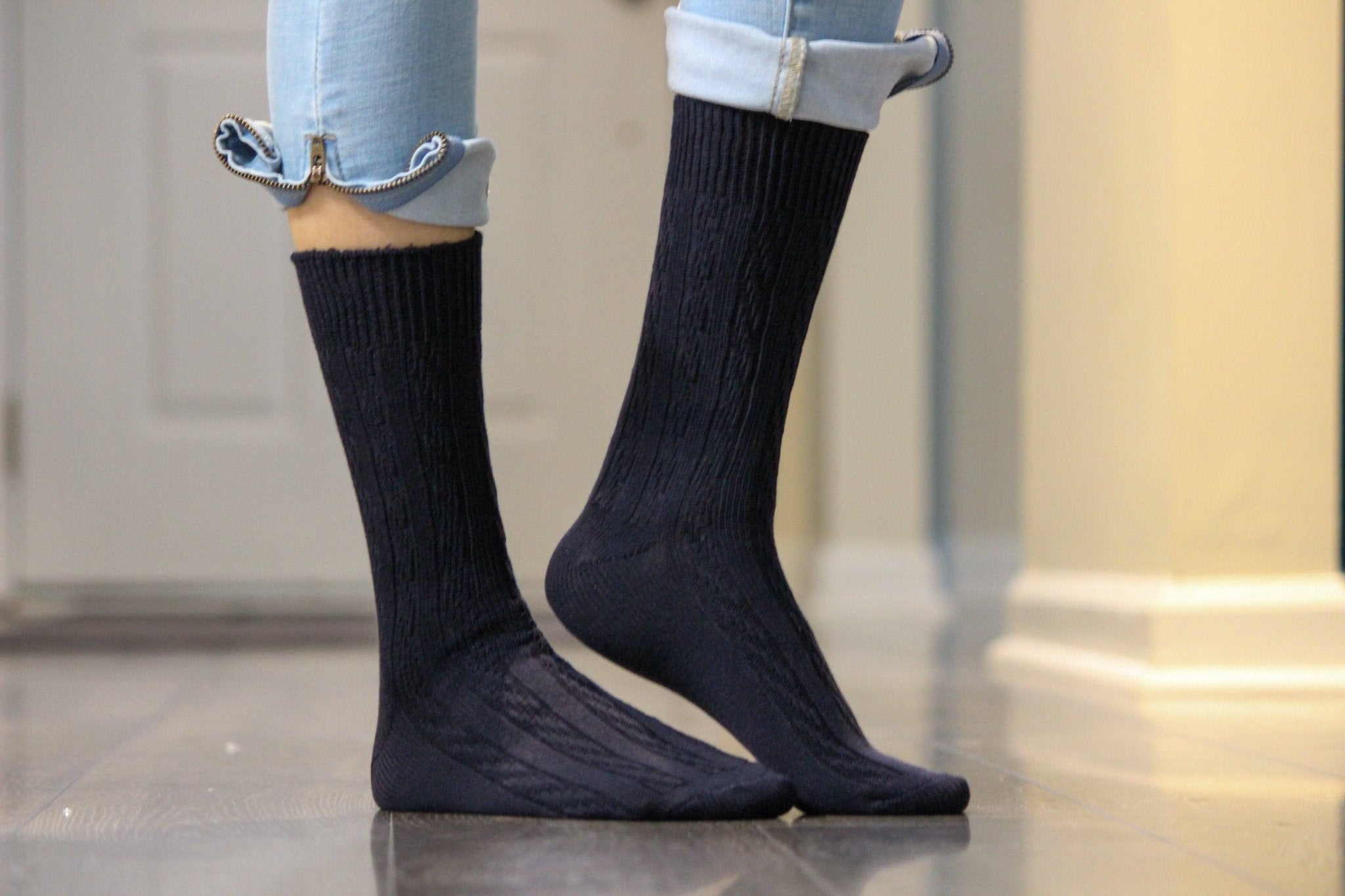 Women's Cotton Crew Socks, Classic Cable Knit Pattern - In 2 Pair Packs - Wear Sierra